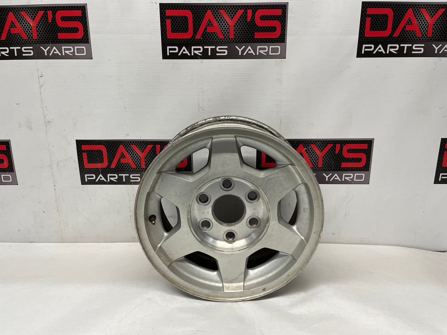 2004 GMC Sierra K1500 Factory OEM 16X7 Wheel - Day's Parts Yard