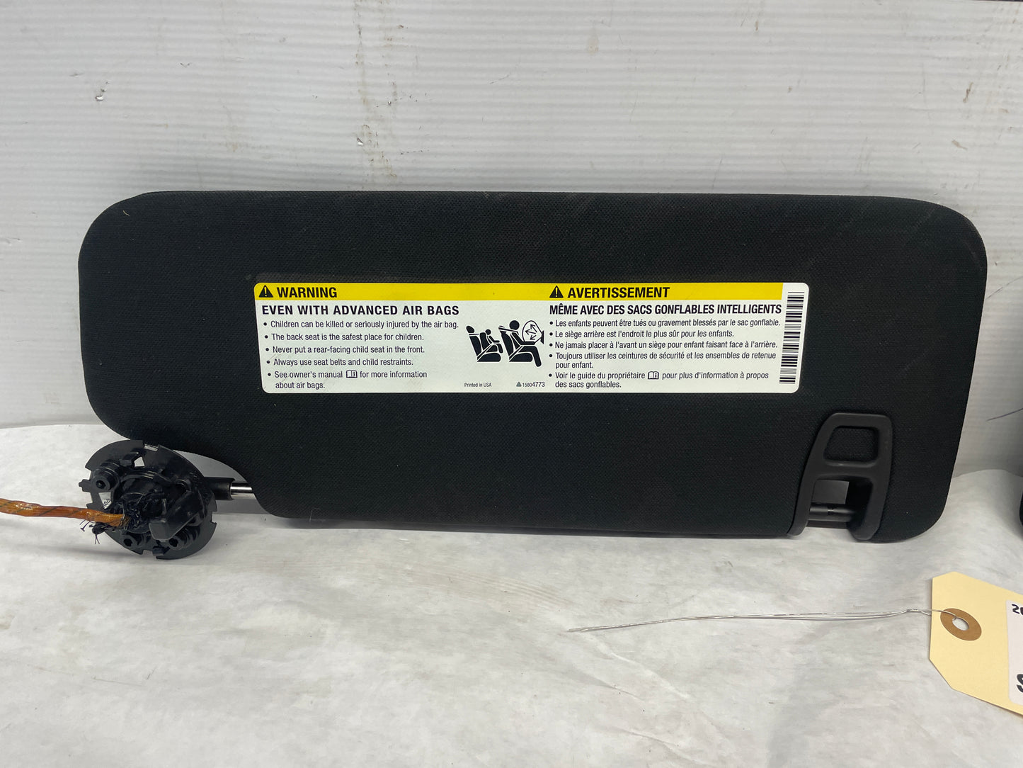 2013 Cadillac CTS-V Coupe Black RH & LH Sunvisor Sun Visor Set w/ Clips OEM - Day's Parts Yard
