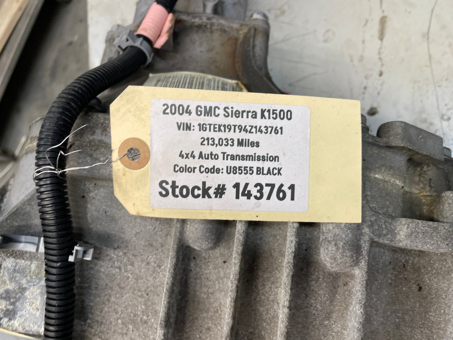 2004 GMC Sierra K1500 Front Axle Carrier Differential Assembly GT4 3.73 OEM - Day's Parts Yard
