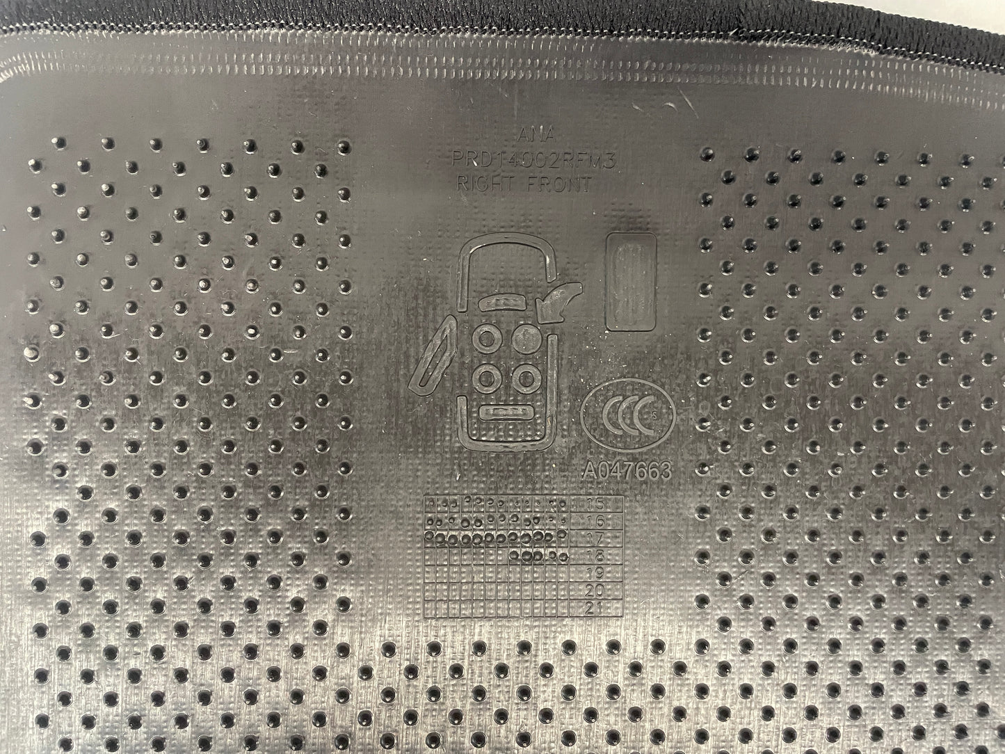 2018 Chevy Camaro SS RH & LH Front Floor Mats OEM - Day's Parts Yard
