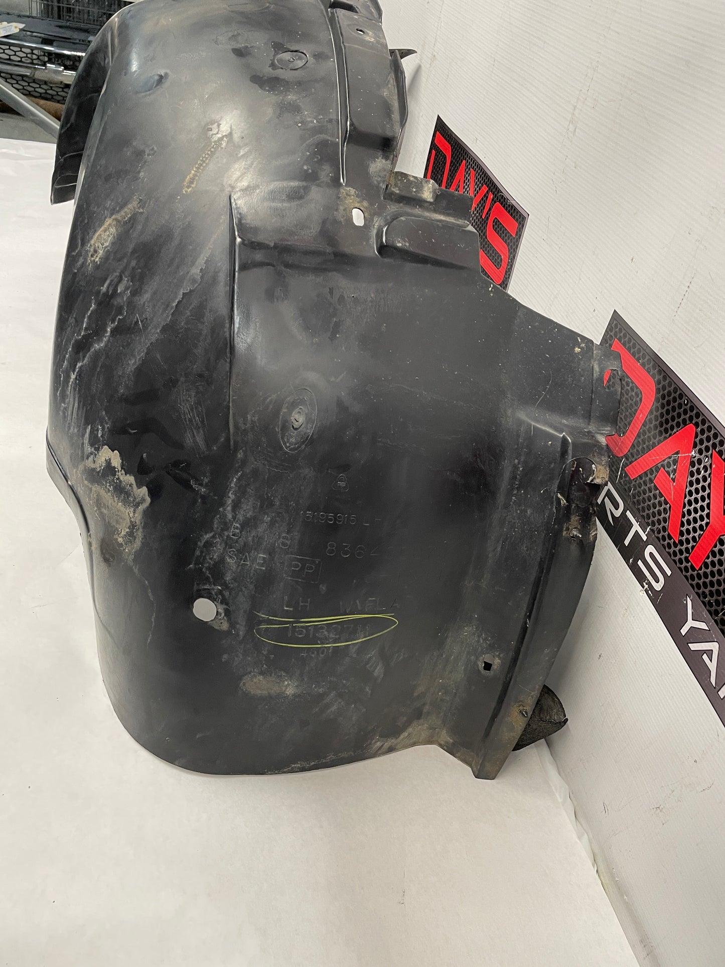2006 Chevy Silverado C2500 LH Driver Front Fender Wheel Well House Liner OEM - Day's Parts Yard