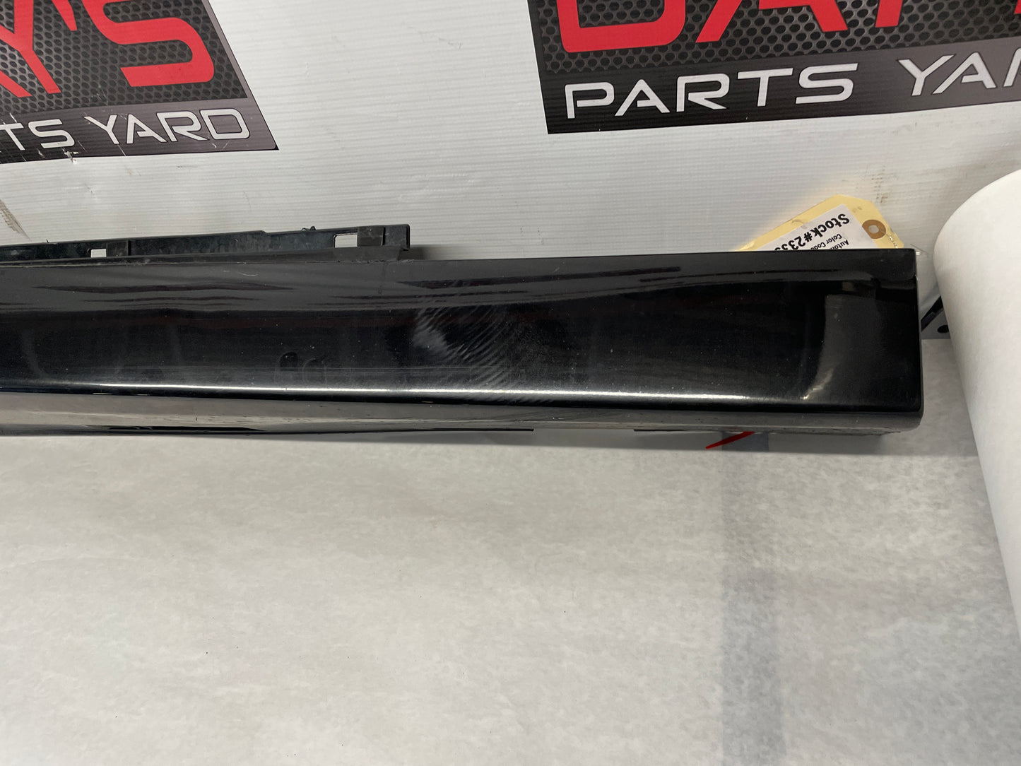 2009 Pontiac G8 RH Passenger Rocker Molding Side Skirt Panel Trim Black OEM