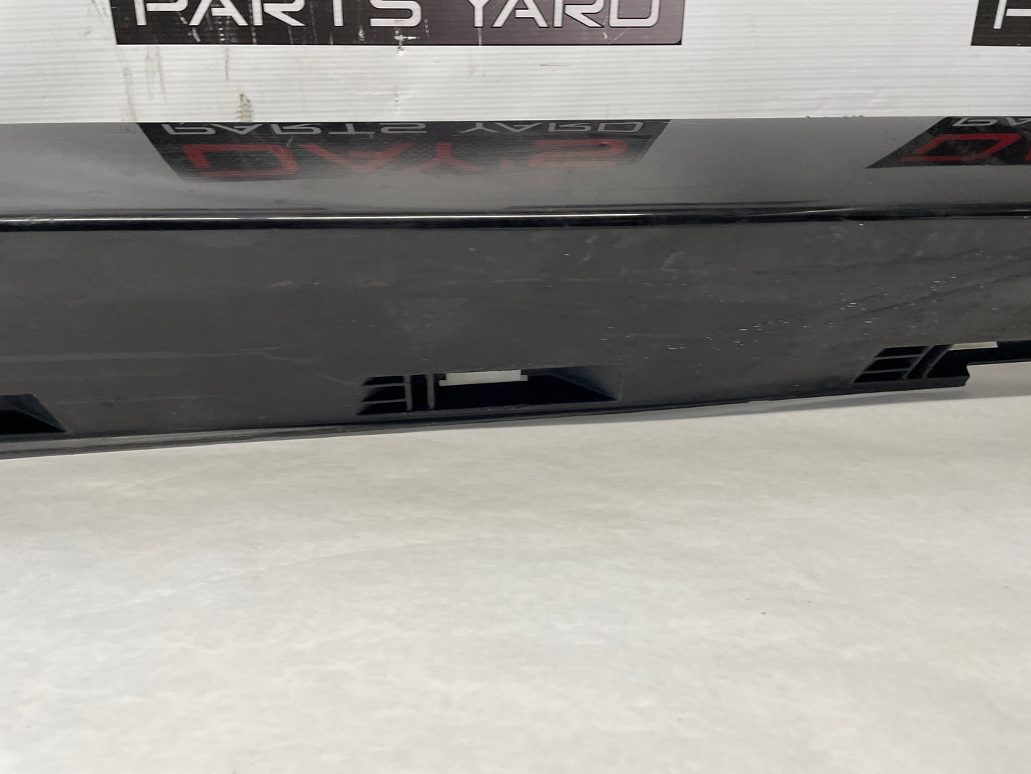 2009 Pontiac G8 RH Passenger Rocker Molding Side Skirt Panel Trim Black OEM