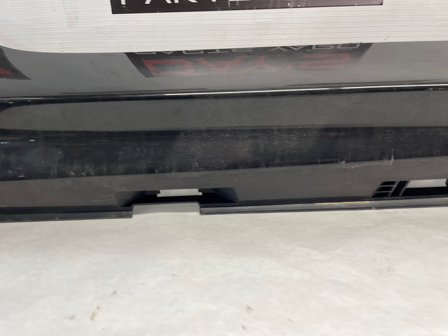 2009 Pontiac G8 RH Passenger Rocker Molding Side Skirt Panel Trim Black OEM