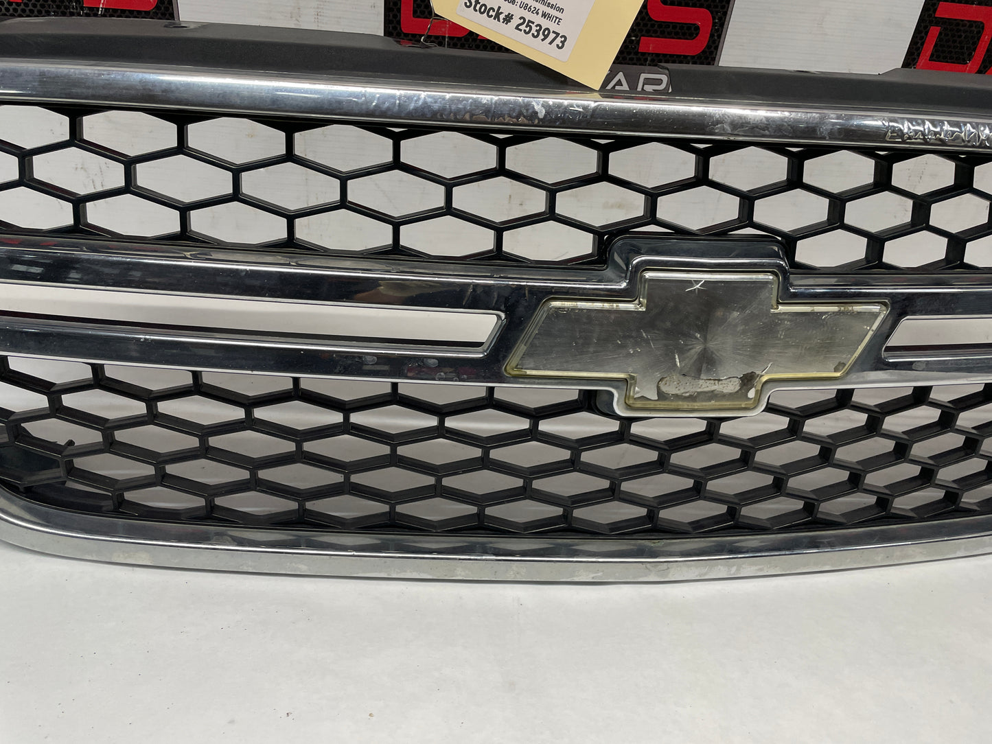 2006 Chevy Silverado C2500 Front Grille OEM - Day's Parts Yard