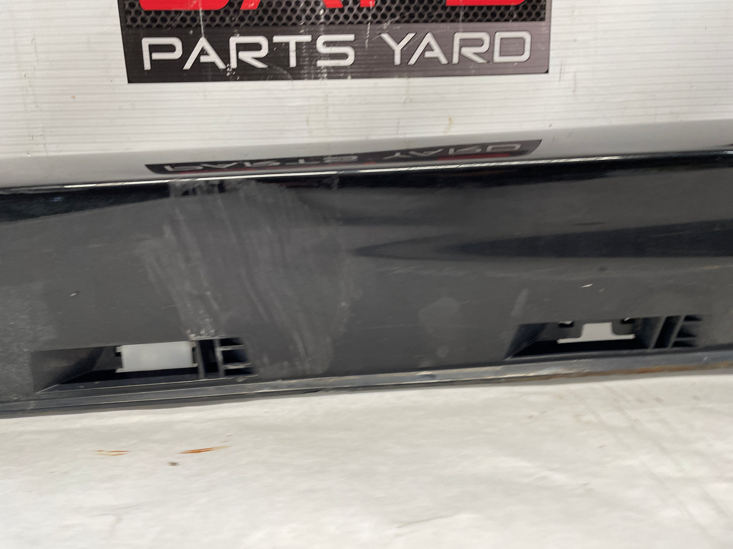 2009 Pontiac G8 LH Driver Rocker Molding Side Skirt Panel Black OEM