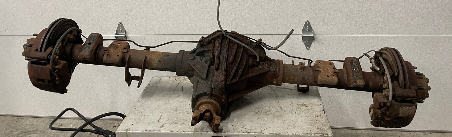 2006 Chevy Silverado C2500 Rear End Axle Carrier Rearend Differential GT5 4.10 OEM - Day's Parts Yard