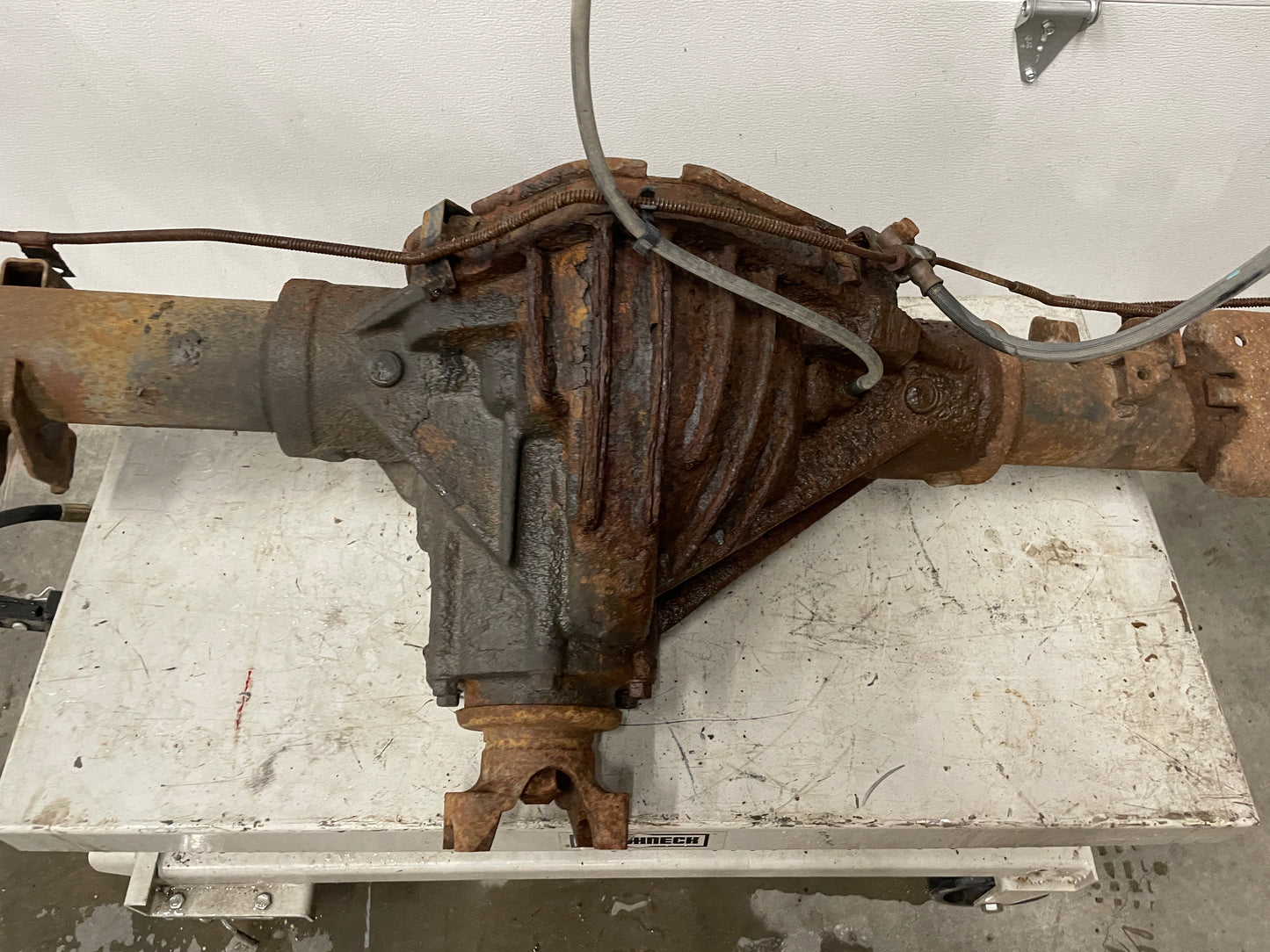 2006 Chevy Silverado C2500 Rear End Axle Carrier Rearend Differential GT5 4.10 OEM - Day's Parts Yard