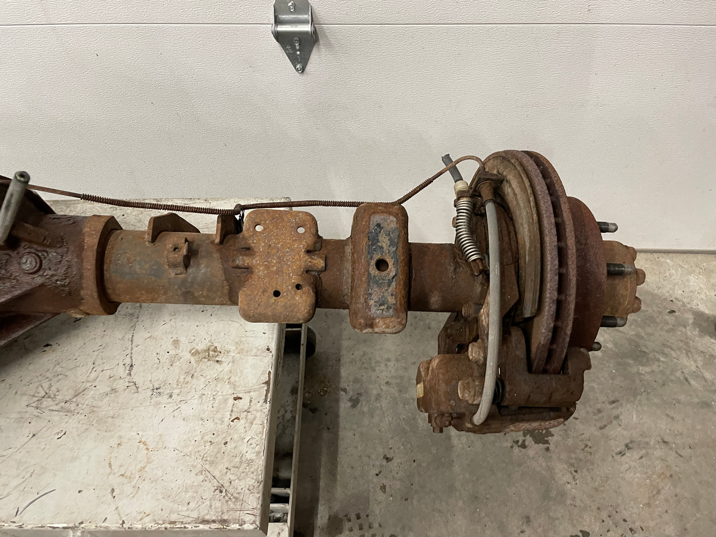 2006 Chevy Silverado C2500 Rear End Axle Carrier Rearend Differential GT5 4.10 OEM - Day's Parts Yard