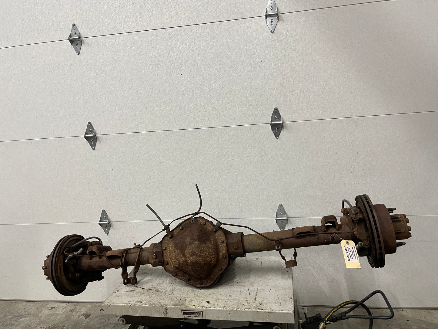 2006 Chevy Silverado C2500 Rear End Axle Carrier Rearend Differential GT5 4.10 OEM - Day's Parts Yard