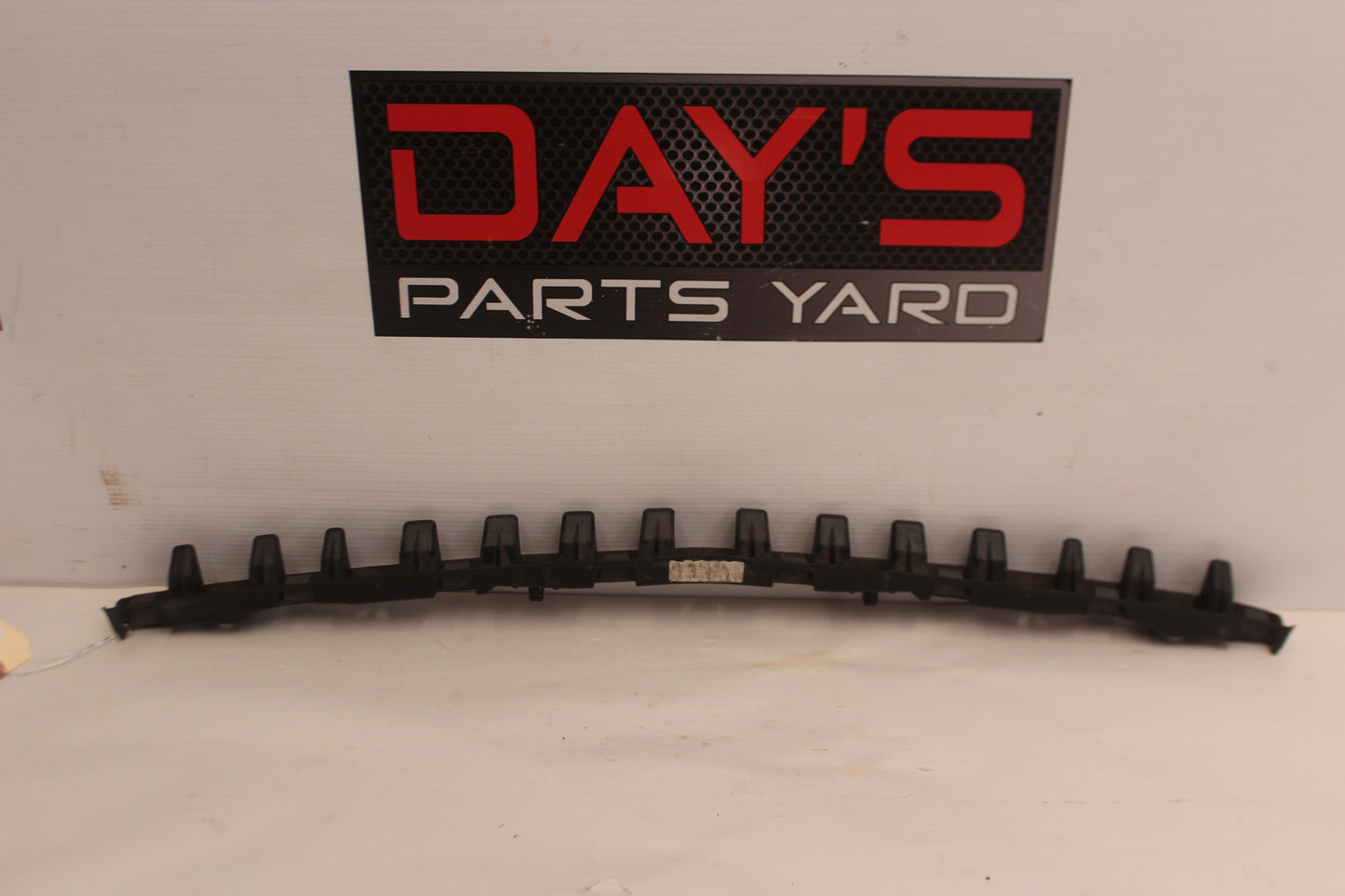 2013 Chevy Camaro ZL1 Rear Center Bumper Upper Support Bracket OEM - Day's Parts Yard
