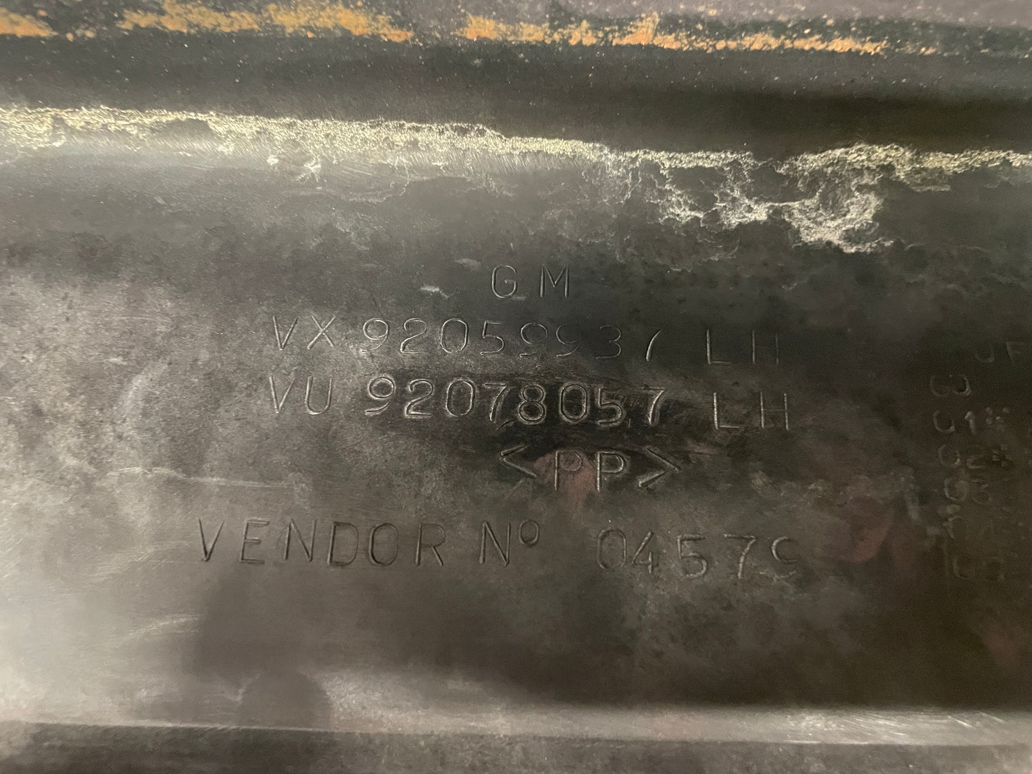 2006 Pontiac GTO LH Driver Rocker Molding Side Skirt Trim Panel OEM