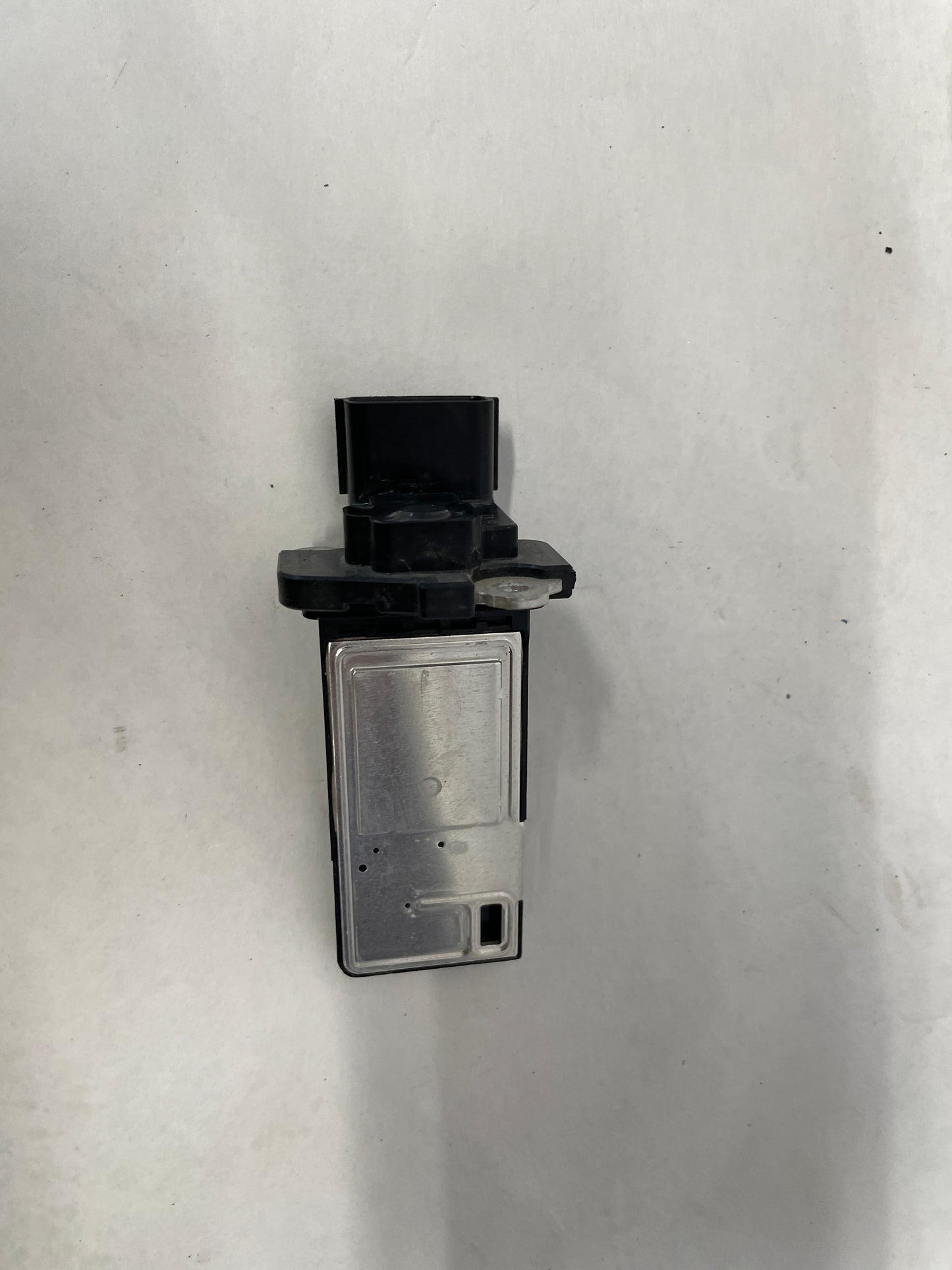 2018 Cadillac Escalade MAF Mass Air Flow Meter Sensor OEM - Day's Parts Yard