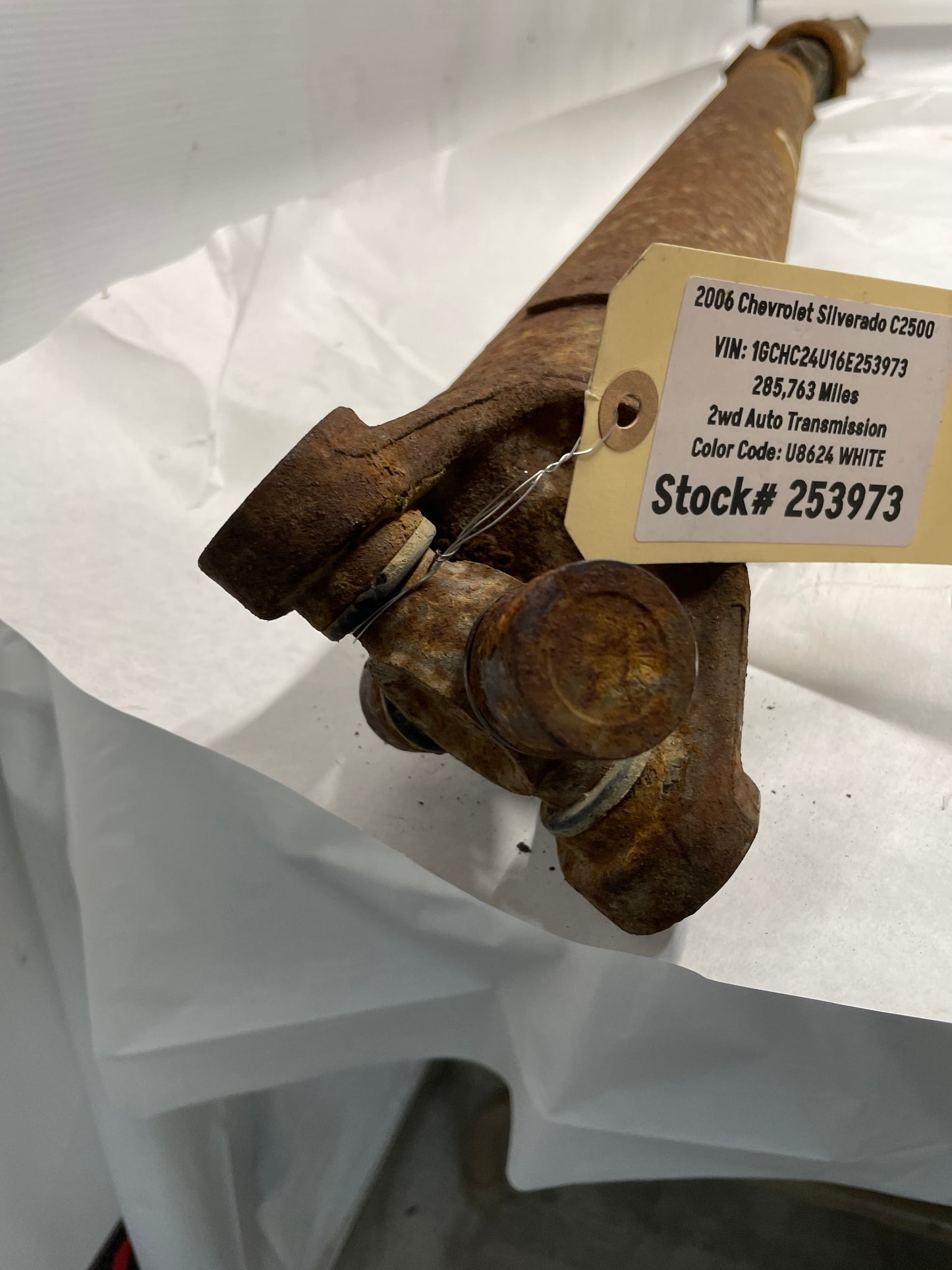 2006 Chevy Silverado C2500 Driveshaft Drive Propeller Shaft OEM - Day's Parts Yard