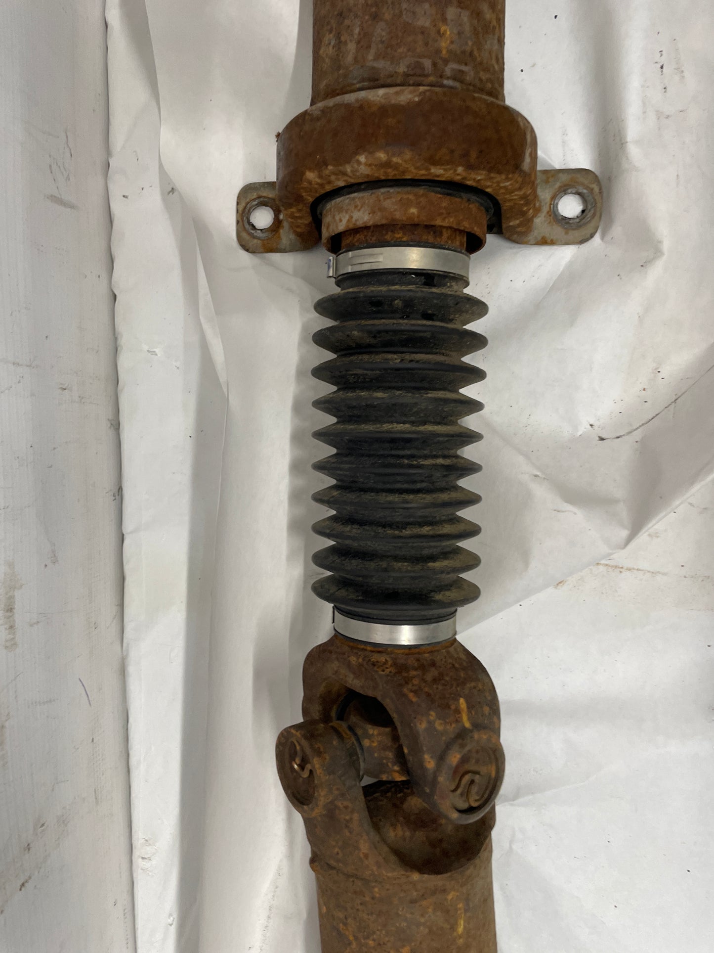 2006 Chevy Silverado C2500 Driveshaft Drive Propeller Shaft OEM - Day's Parts Yard