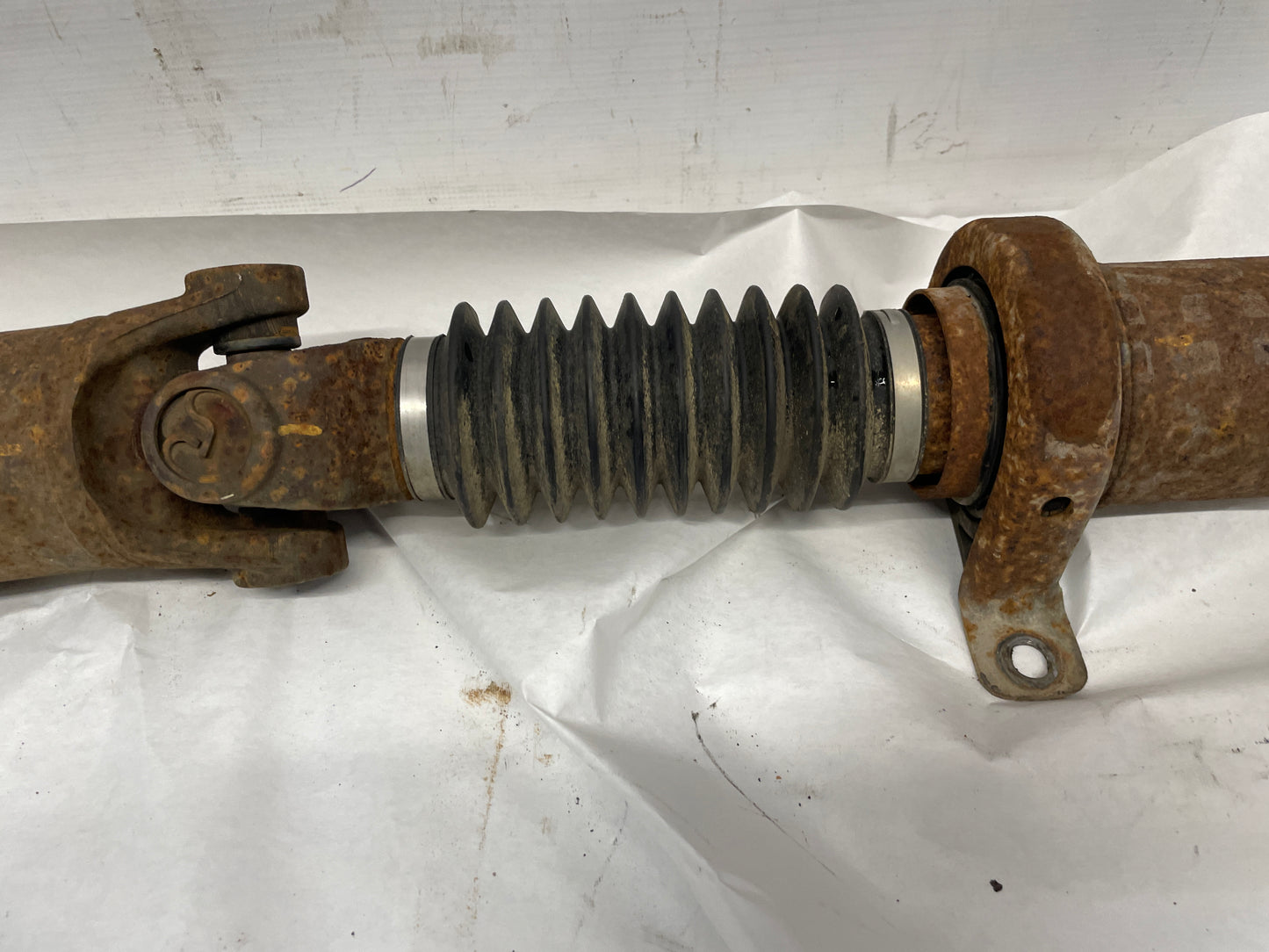 2006 Chevy Silverado C2500 Driveshaft Drive Propeller Shaft OEM - Day's Parts Yard