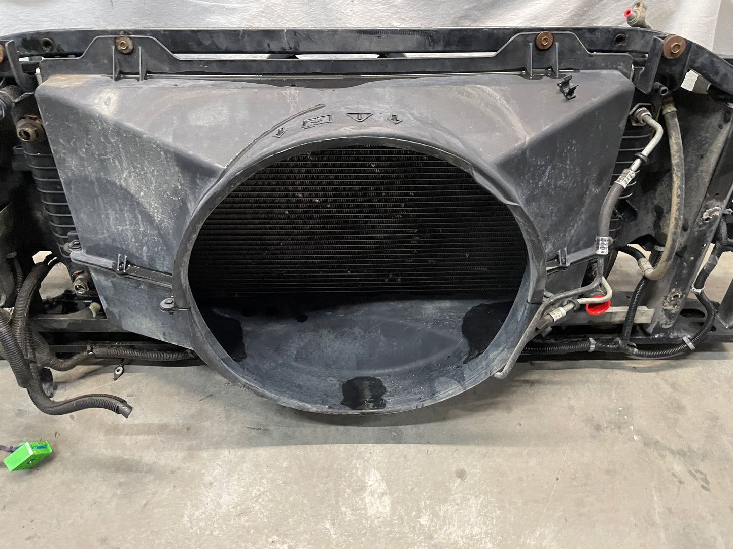 2006 Chevy Silverado C2500 Complete Radiator Core Support Bracket Brace OEM - Day's Parts Yard