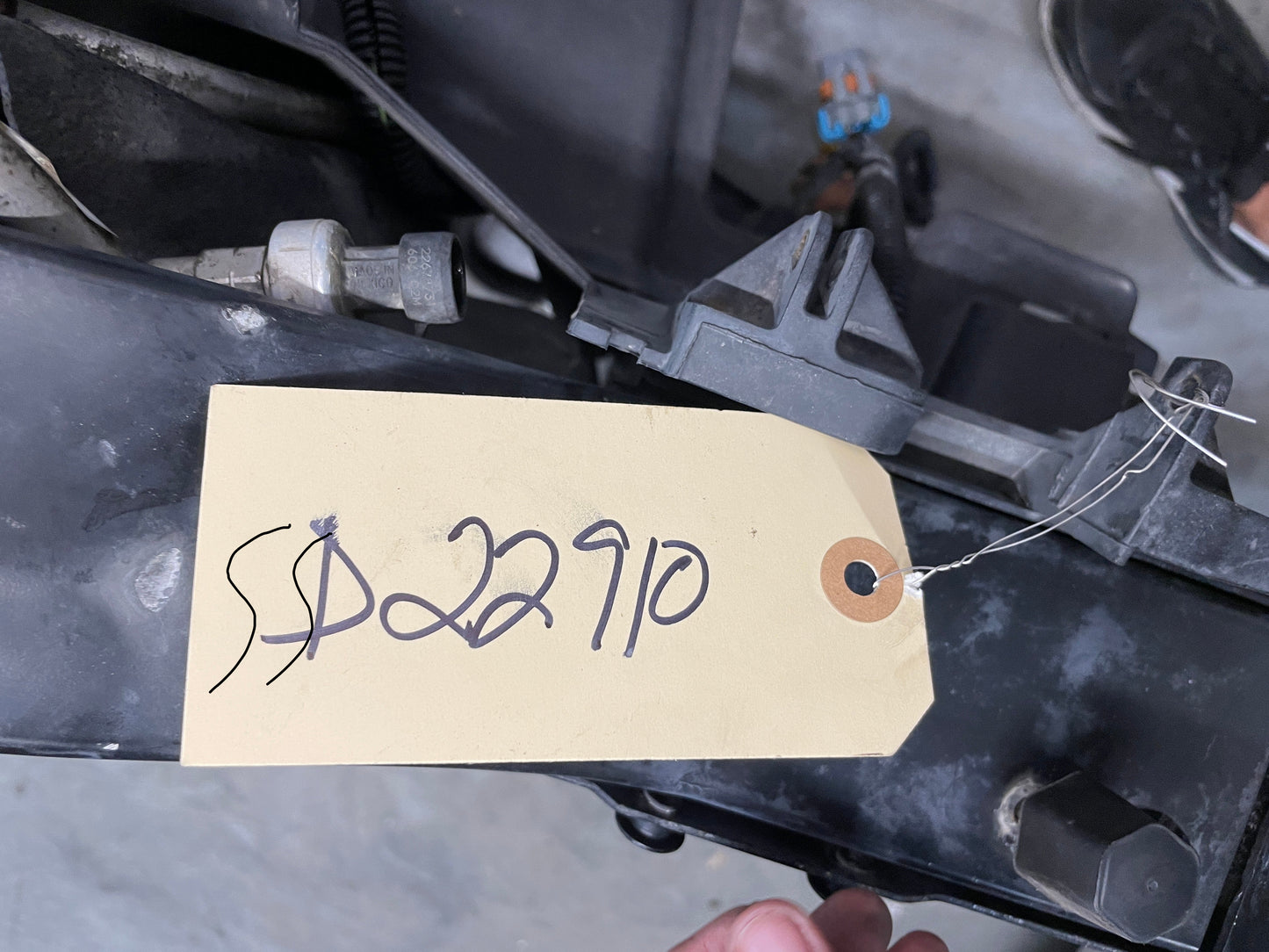 2006 Chevy Silverado C2500 Complete Radiator Core Support Bracket Brace OEM - Day's Parts Yard