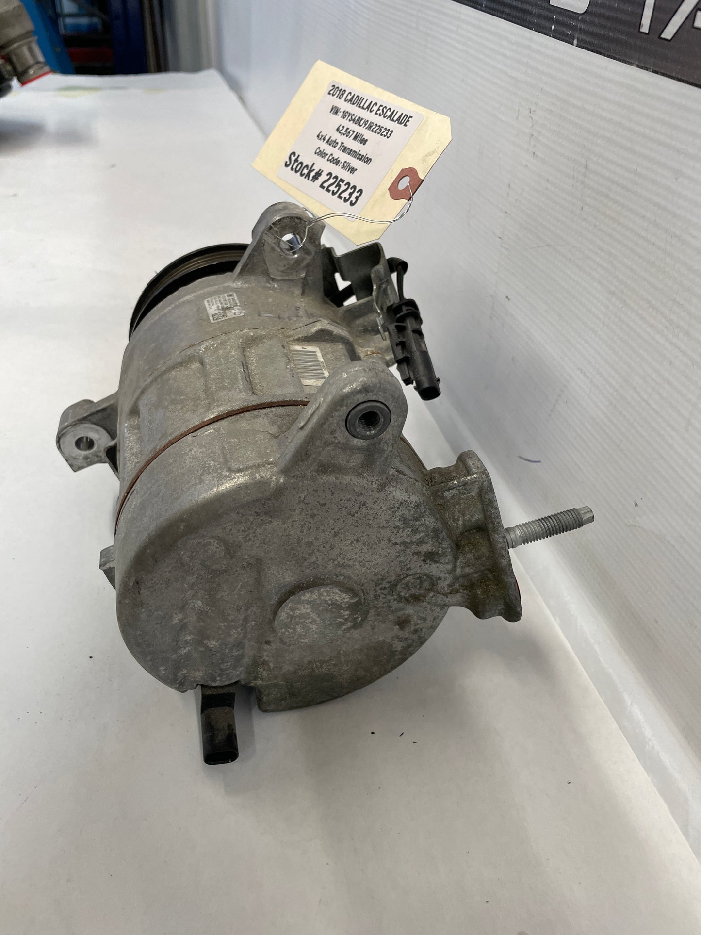 2018 Cadillac Escalade AC Air Conditioner Compressor Assembly OEM - Day's Parts Yard