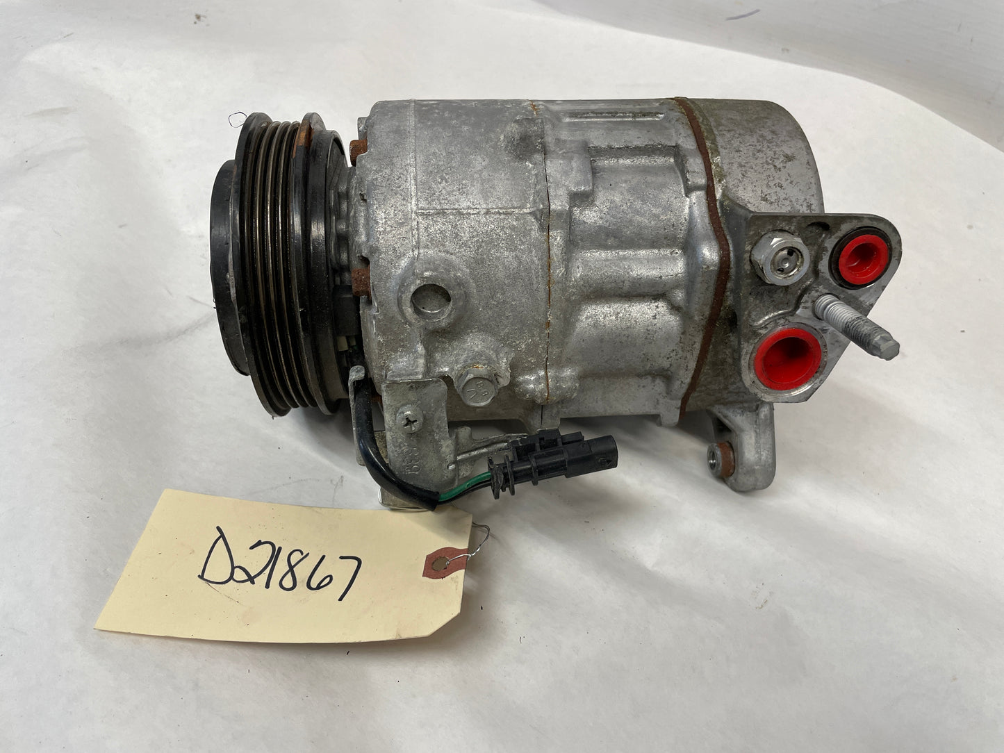 2018 Cadillac Escalade AC Air Conditioner Compressor Assembly OEM - Day's Parts Yard