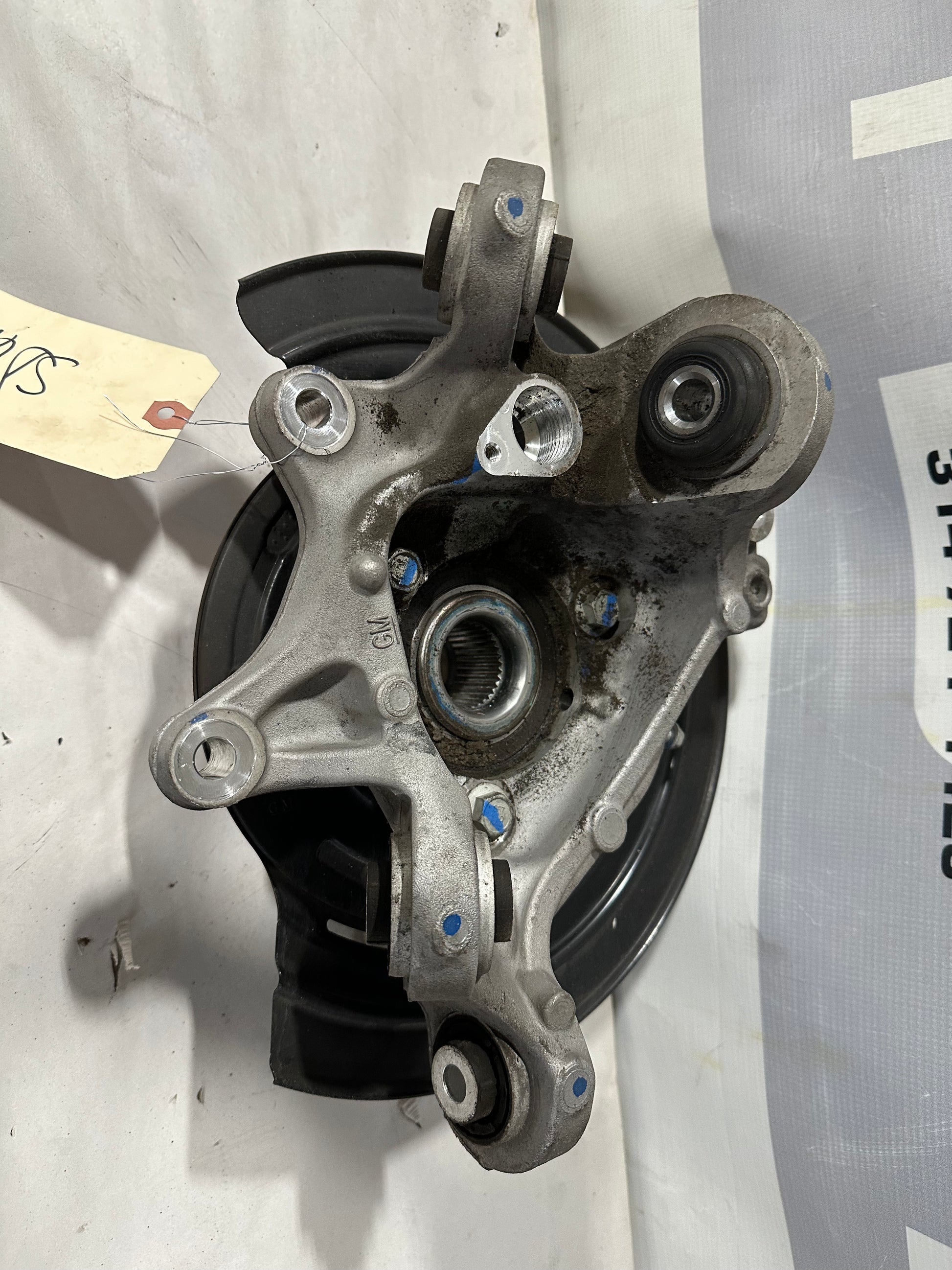 2016 Cadillac CTS-V Rear LH Driver Spindle Knuckle Hub OEM - Day's Parts Yard