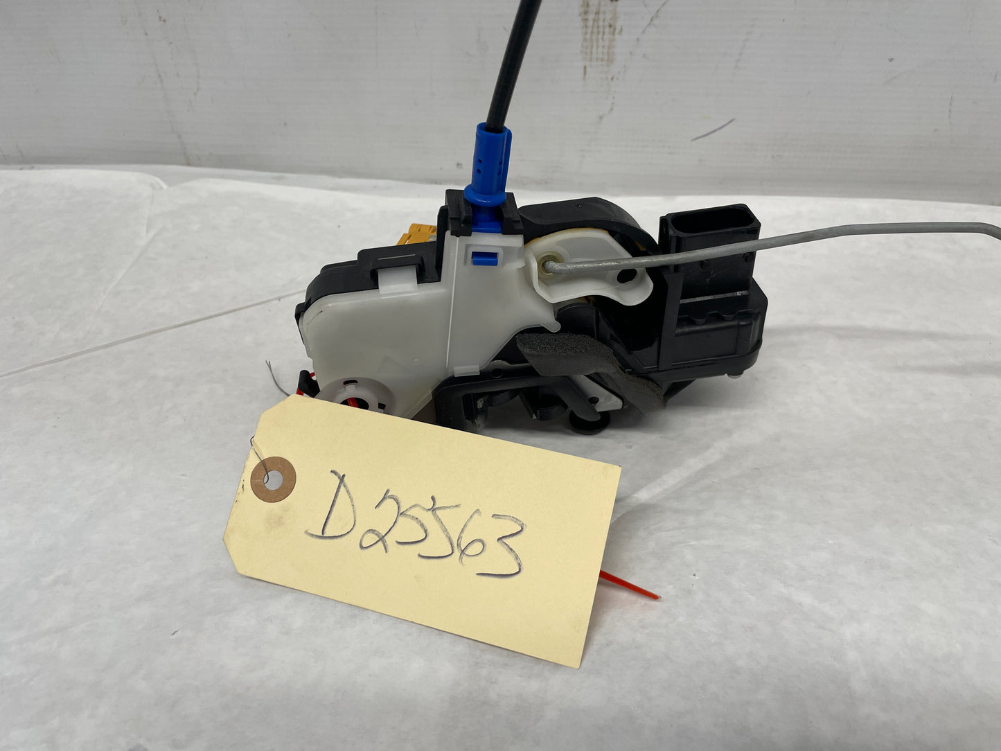 2014 Chevy SS Sedan RH Passenger Front Door Lock Actuator OEM - Day's Parts Yard