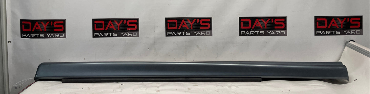 2005 Pontiac GTO RH Passenger Rocker Molding Side Skirt Trim Panel OEM - Day's Parts Yard