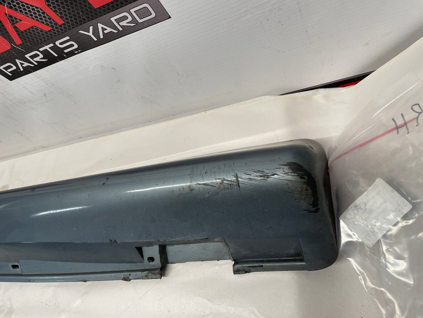 2005 Pontiac GTO RH Passenger Rocker Molding Side Skirt Trim Panel OEM - Day's Parts Yard