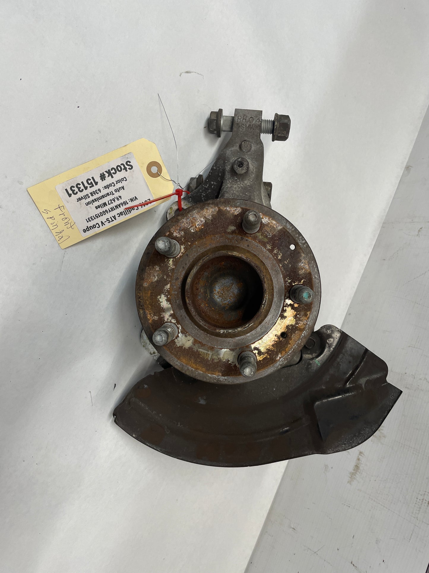 2016 Cadillac ATS-V Front RH Passenger Spindle Knuckle Hub OEM - Day's Parts Yard