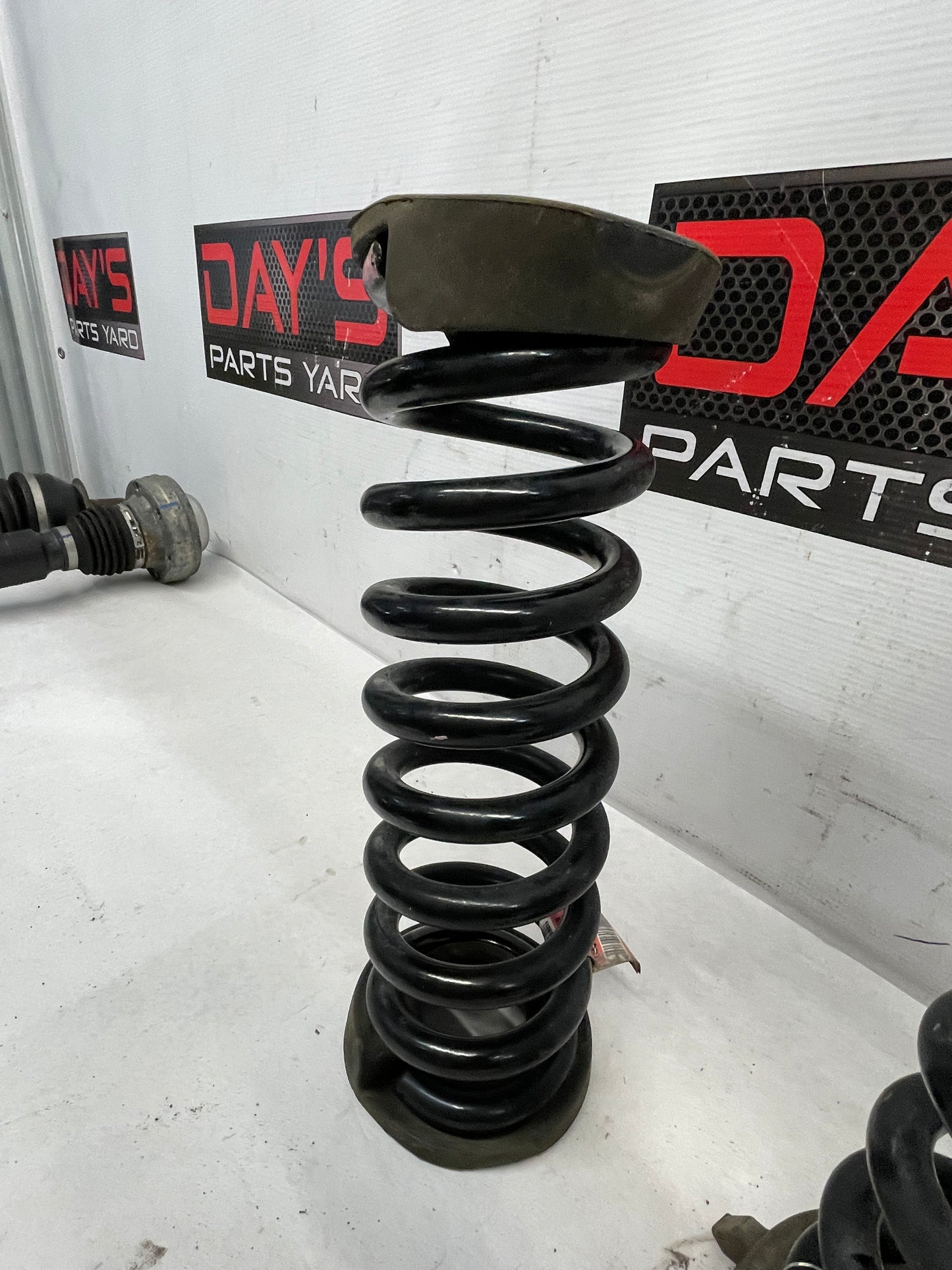 2019 Chevy Camaro SS Rear RH & LH Coil Springs OEM - Day's Parts Yard