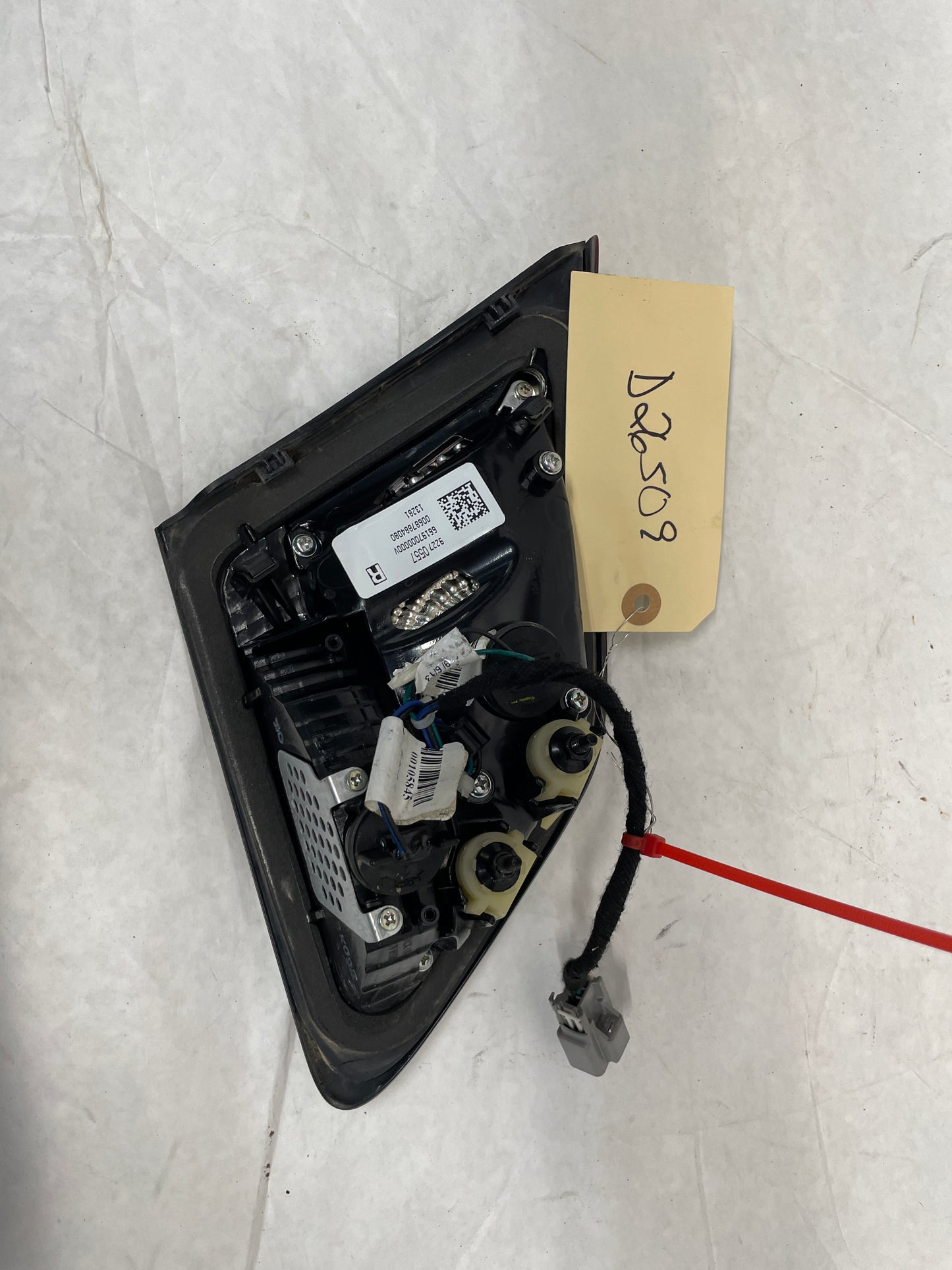 2014 Chevy SS Sedan RH Passenger Inner Tail Light Taillight Lamp OEM - Day's Parts Yard