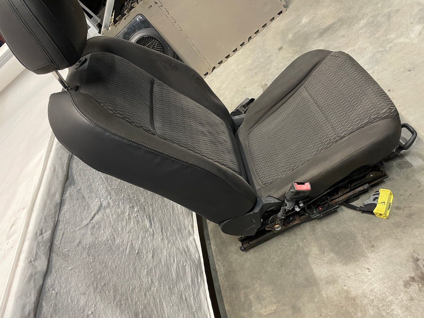2014 Chevy Caprice PPV Front Seats Gray Black Cloth OEM LOCAL PICK UP - Day's Parts Yard