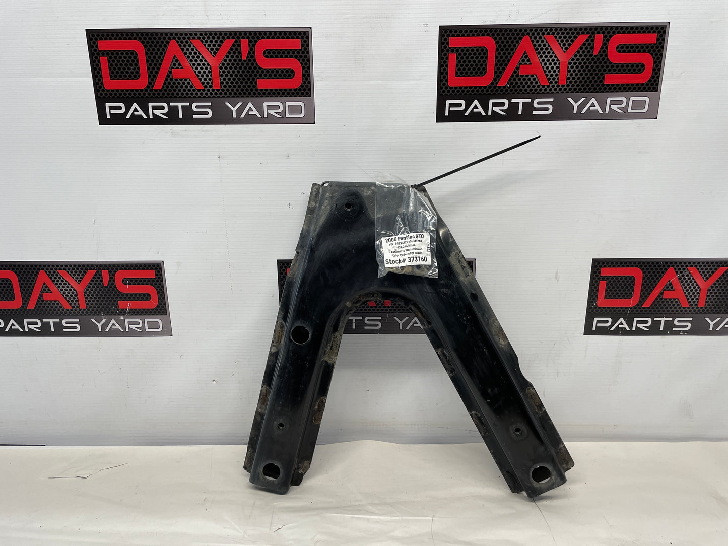 2005 Pontiac GTO Rear Differential Air Deflector Brace OEM - Day's Parts Yard