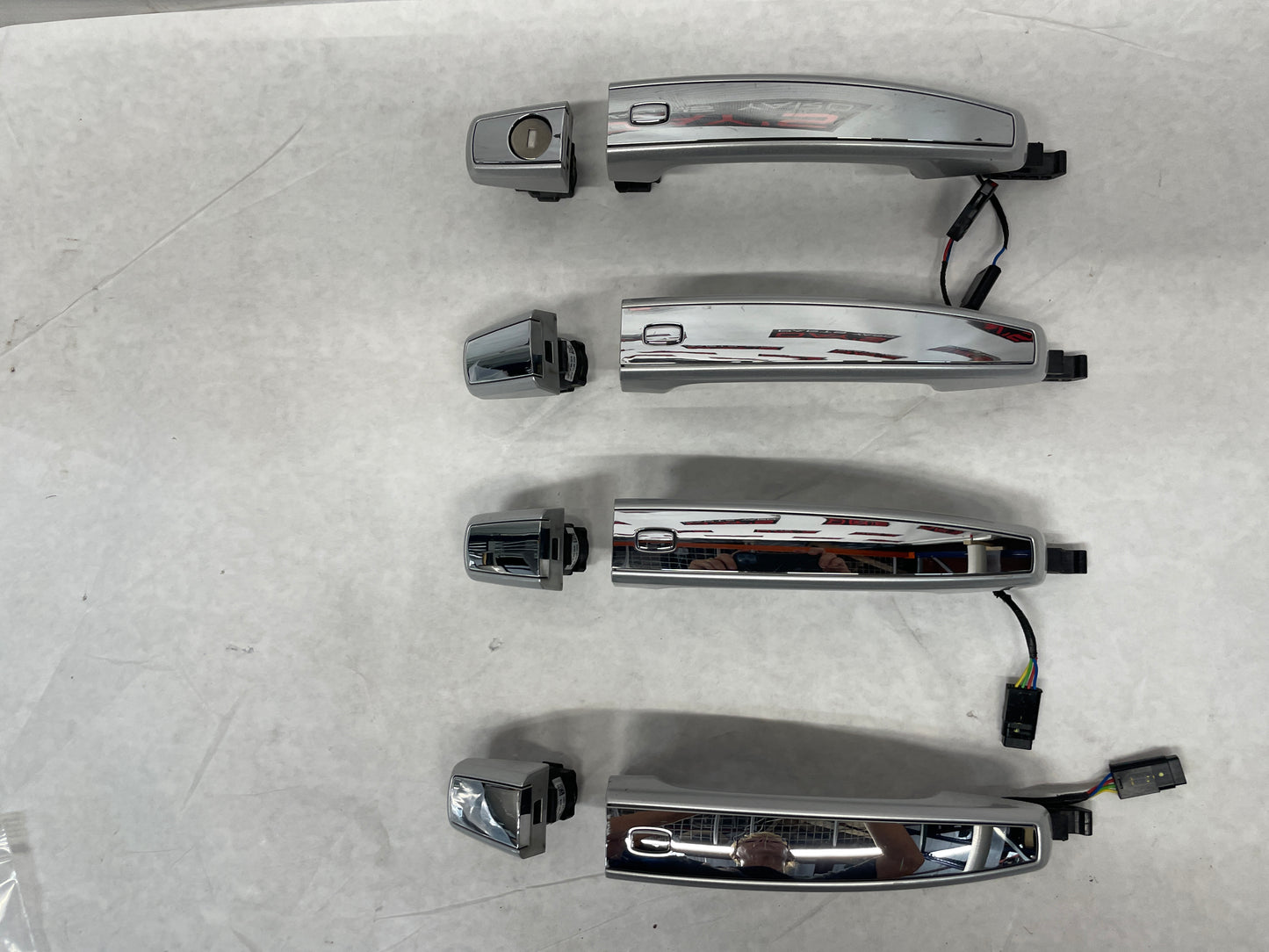 2014 Chevy SS Sedan Exterior Door Handle Set Silver/ Chrome OEM - Day's Parts Yard