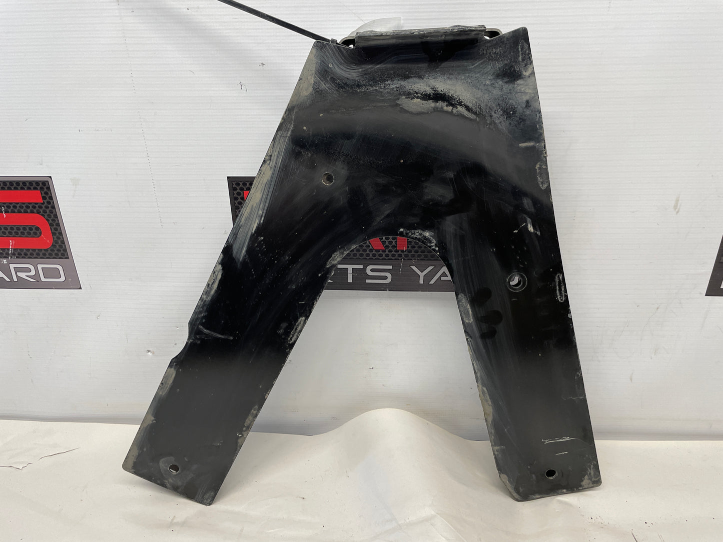 2005 Pontiac GTO Rear Differential Air Deflector Brace OEM - Day's Parts Yard