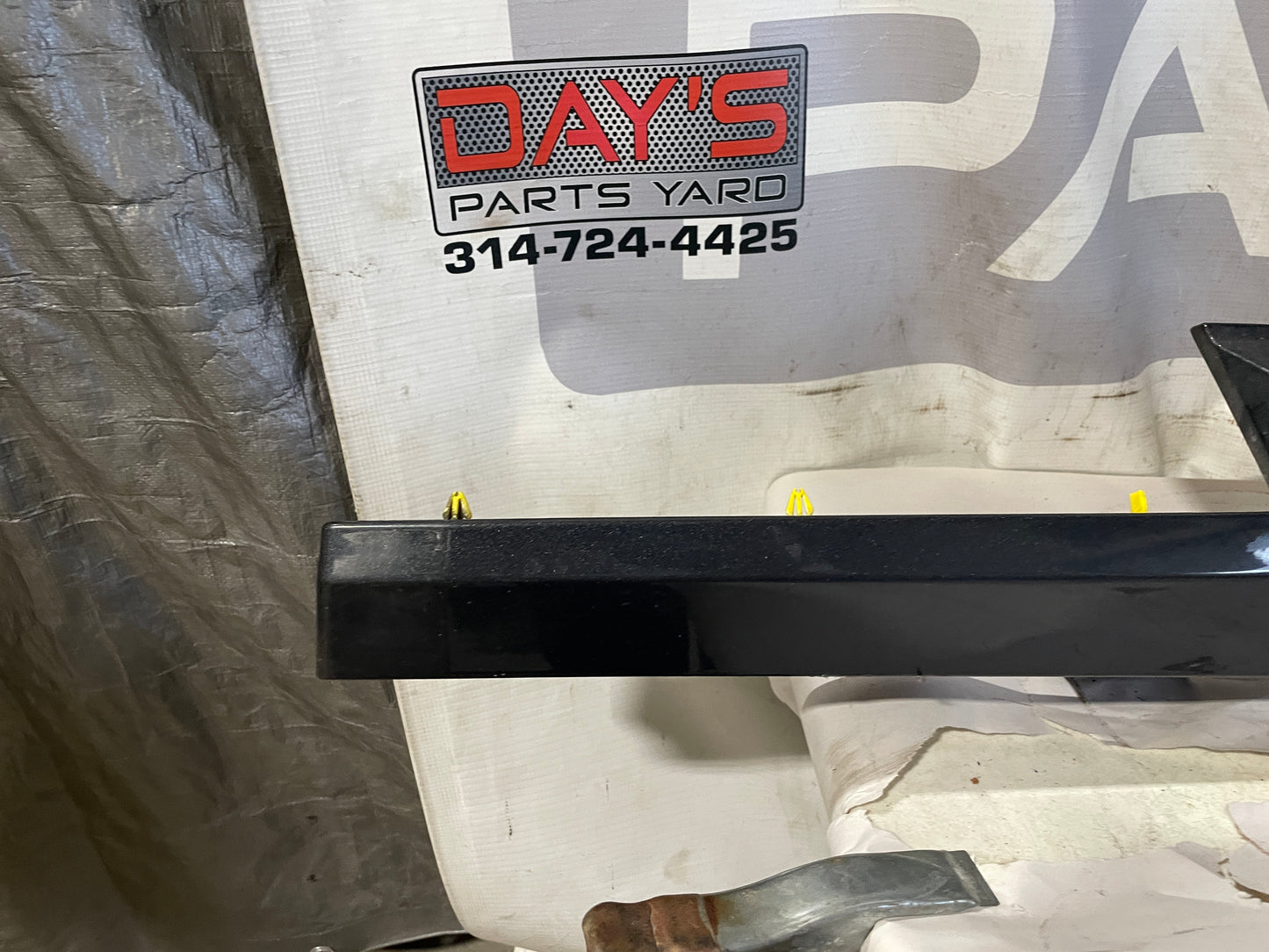 2017 Chevy Camaro SS LH Driver Rocker Molding Trim OEM - Day's Parts Yard