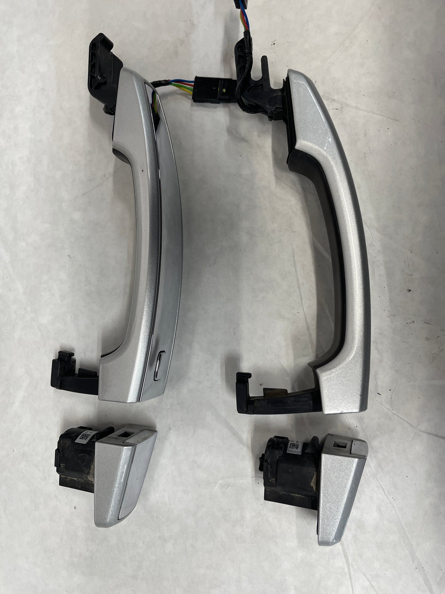 2014 Chevy SS Sedan Exterior Door Handle Set Silver/ Chrome OEM - Day's Parts Yard