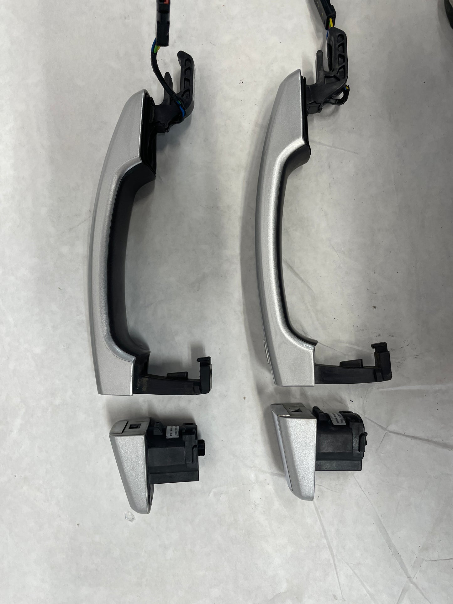 2014 Chevy SS Sedan Exterior Door Handle Set Silver/ Chrome OEM - Day's Parts Yard