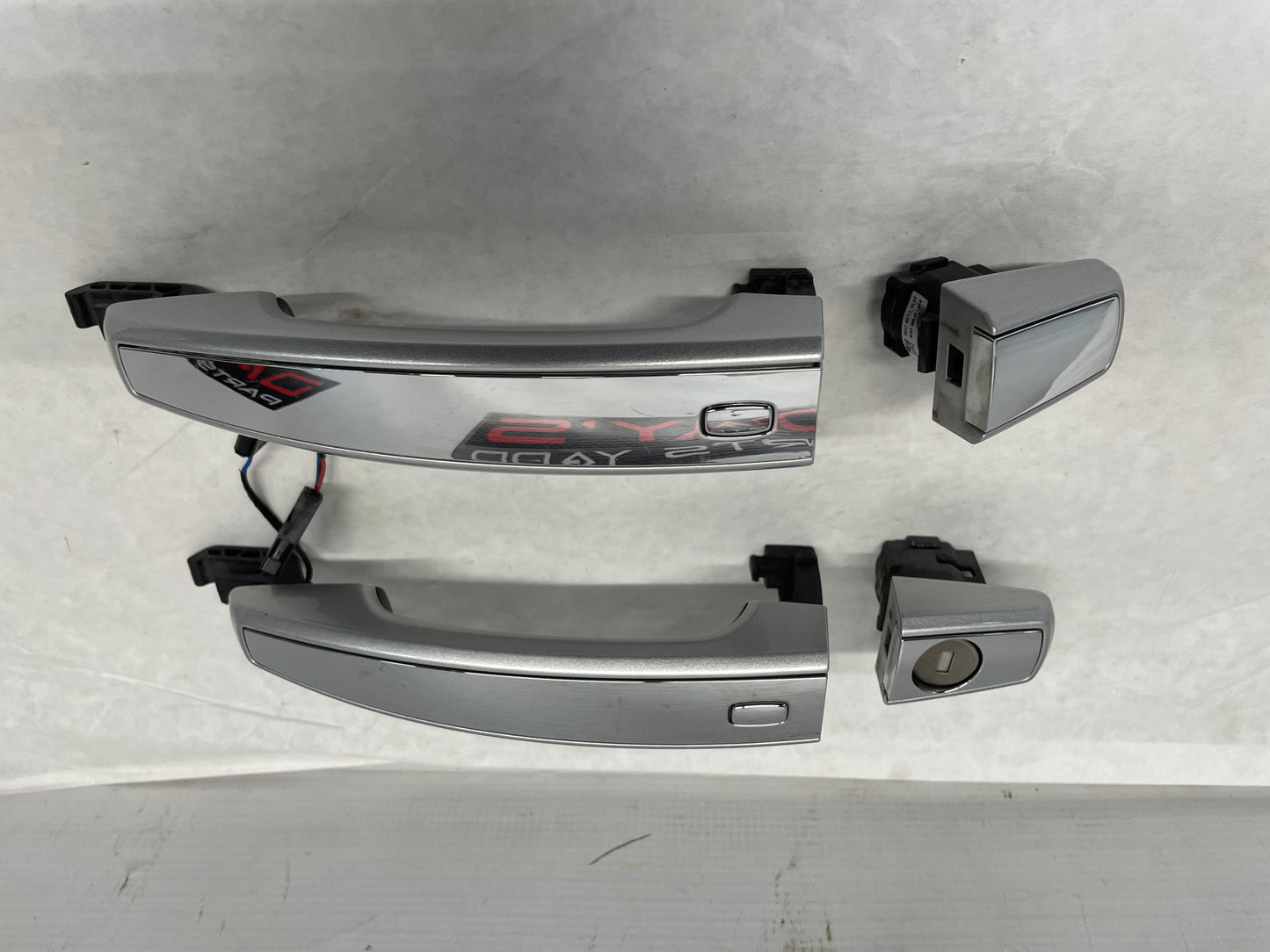 2014 Chevy SS Sedan Exterior Door Handle Set Silver/ Chrome OEM - Day's Parts Yard