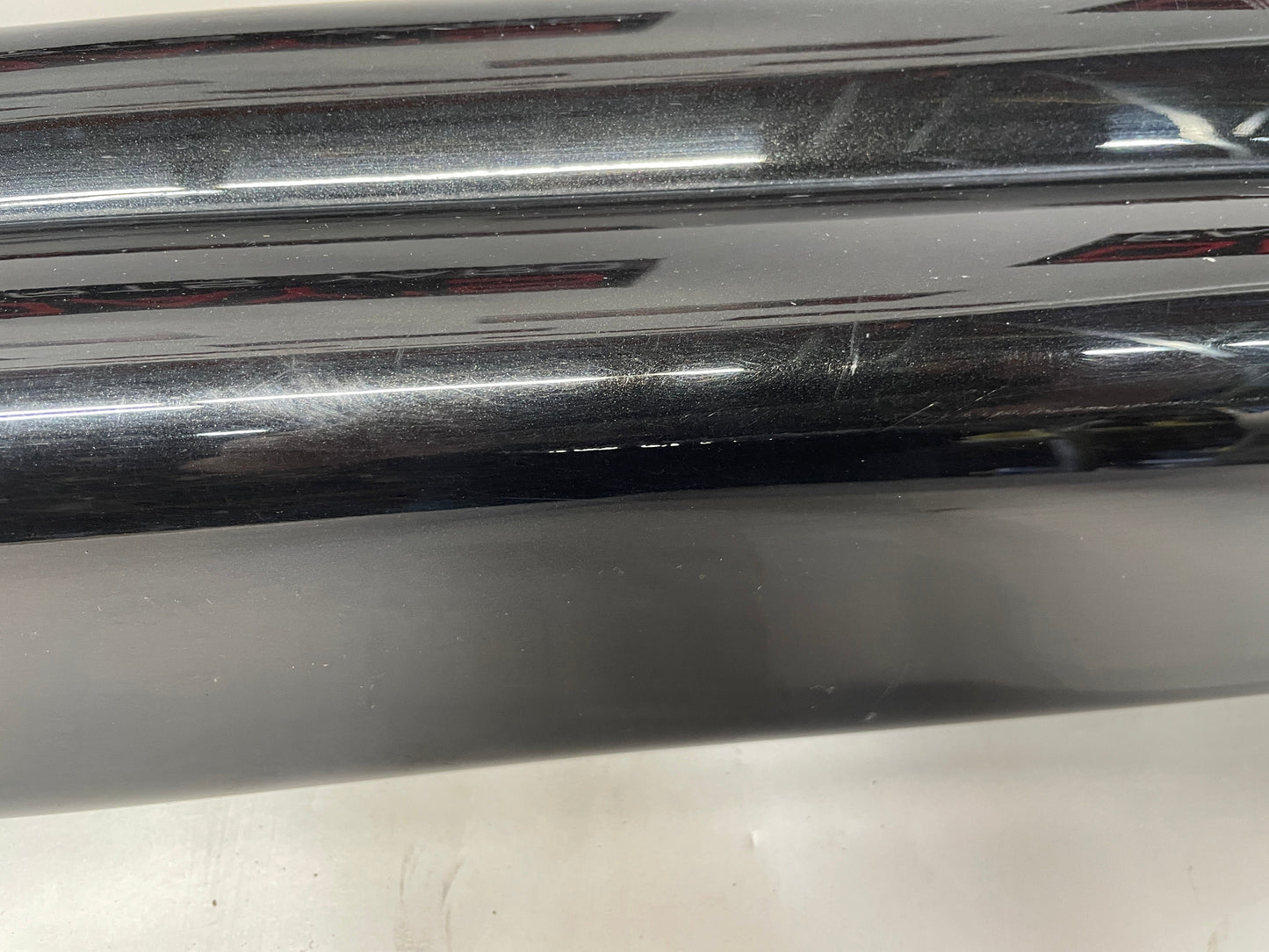 2005 Pontiac GTO RH Passenger Rocker Molding Trim OEM - Day's Parts Yard