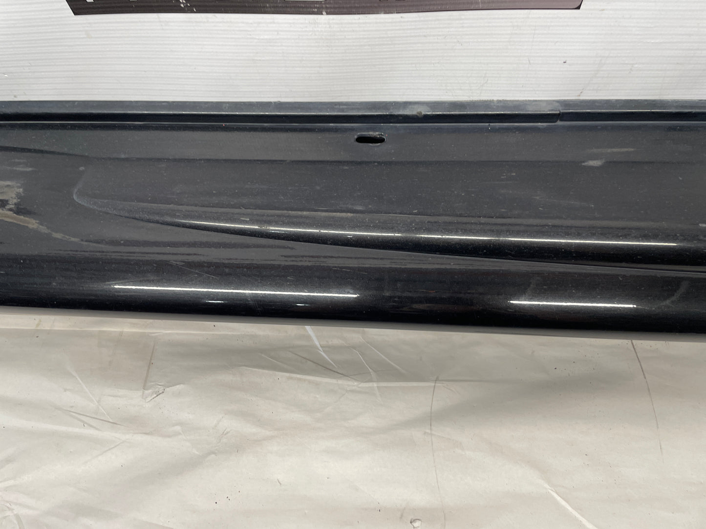 2005 Pontiac GTO RH Passenger Rocker Molding Trim OEM - Day's Parts Yard