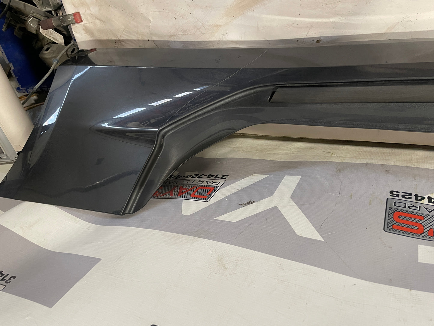 2017 Chevy Camaro SS LH Driver Rocker Molding Trim OEM - Day's Parts Yard