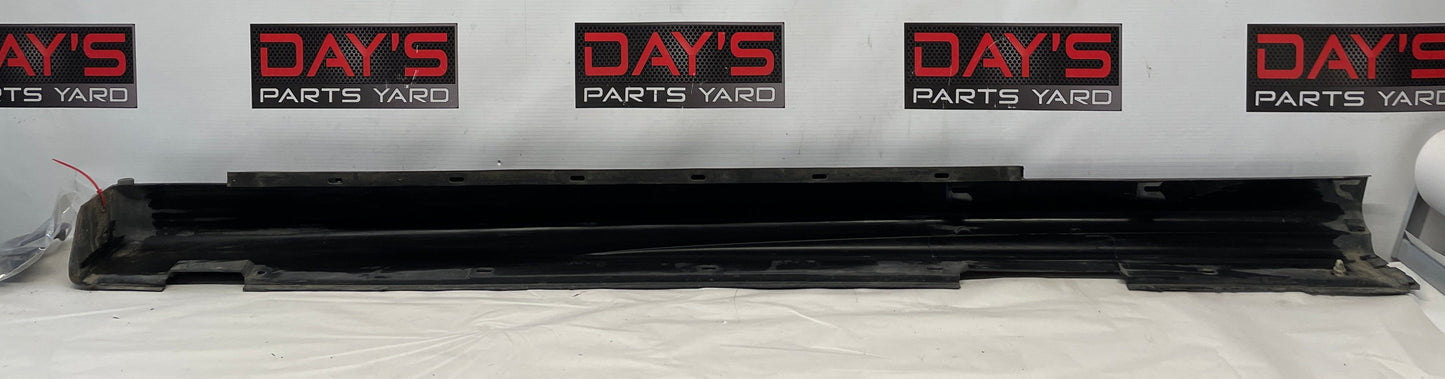 2005 Pontiac GTO RH Passenger Rocker Molding Trim OEM - Day's Parts Yard