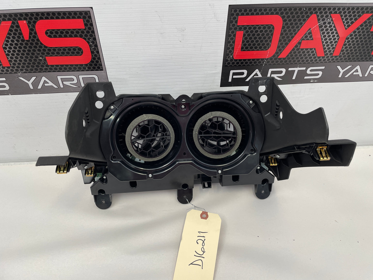 2022 Chevy Camaro SS HVAC Heater AC Climate Temperature Controls OEM - Day's Parts Yard