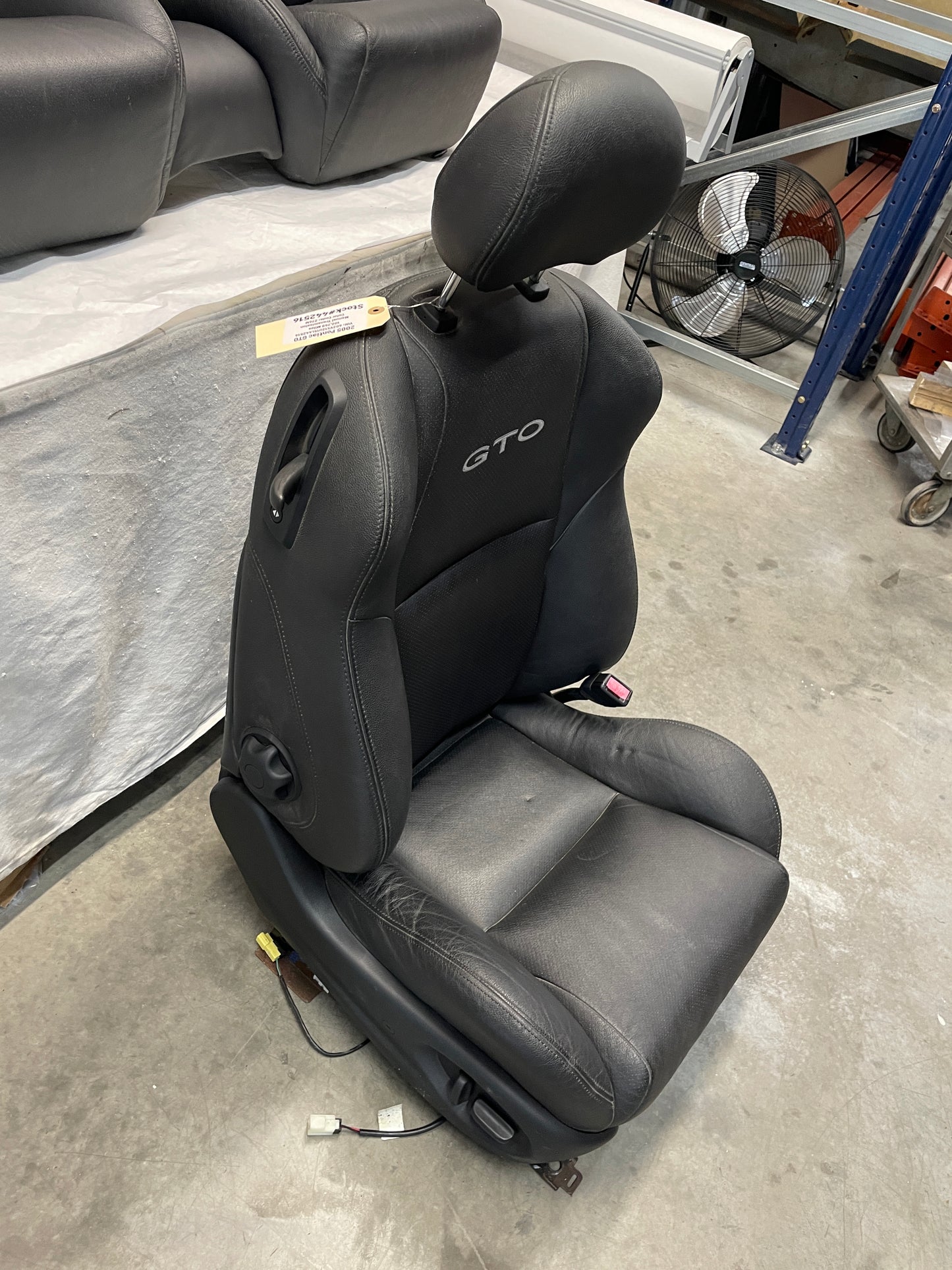 2005 Pontiac GTO Seats Front and Rears Black Leather OEM - Day's Parts Yard