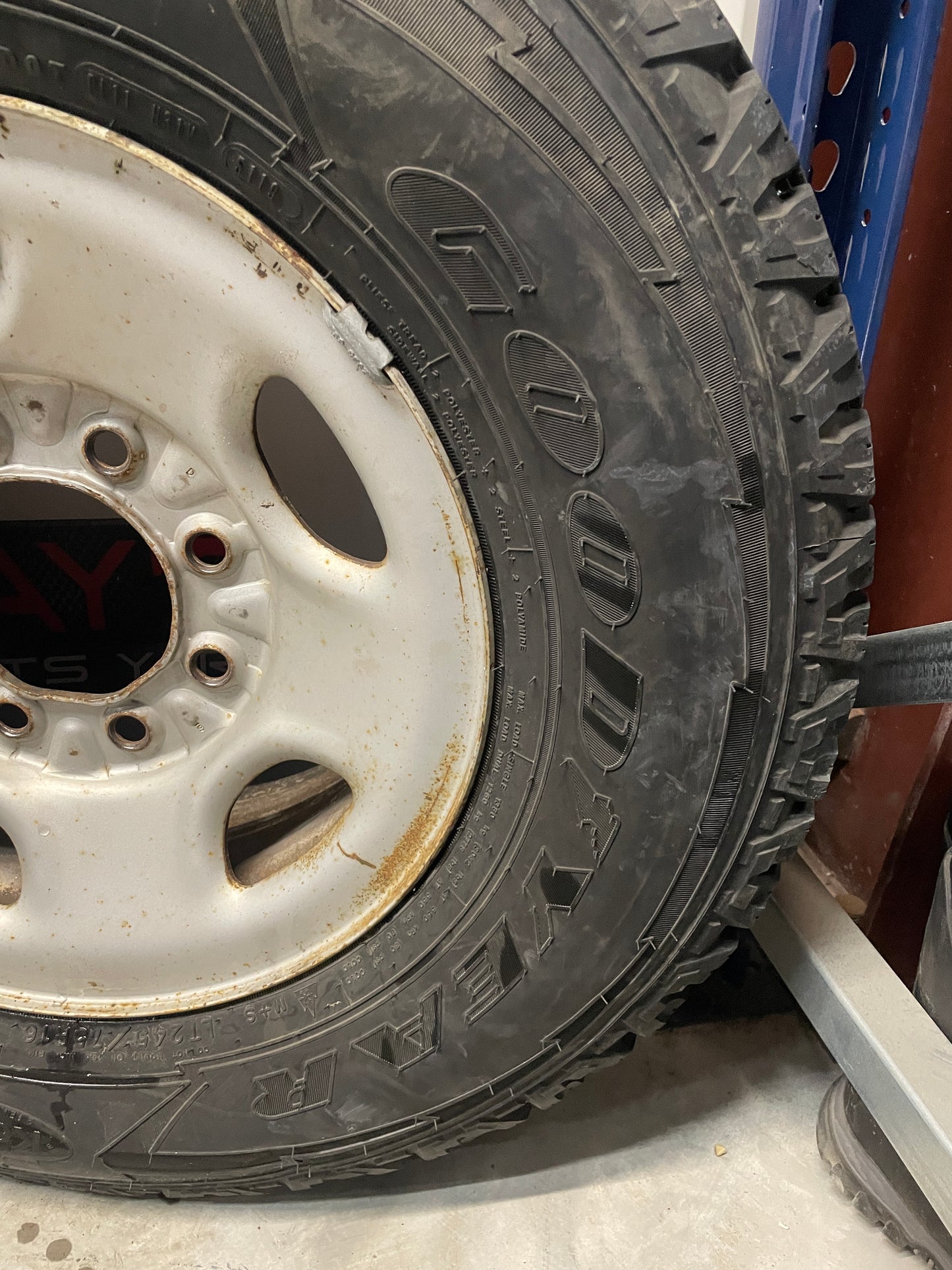 2006 Chevy Silverado C2500 Factory OEM Wheels & Tires - Day's Parts Yard