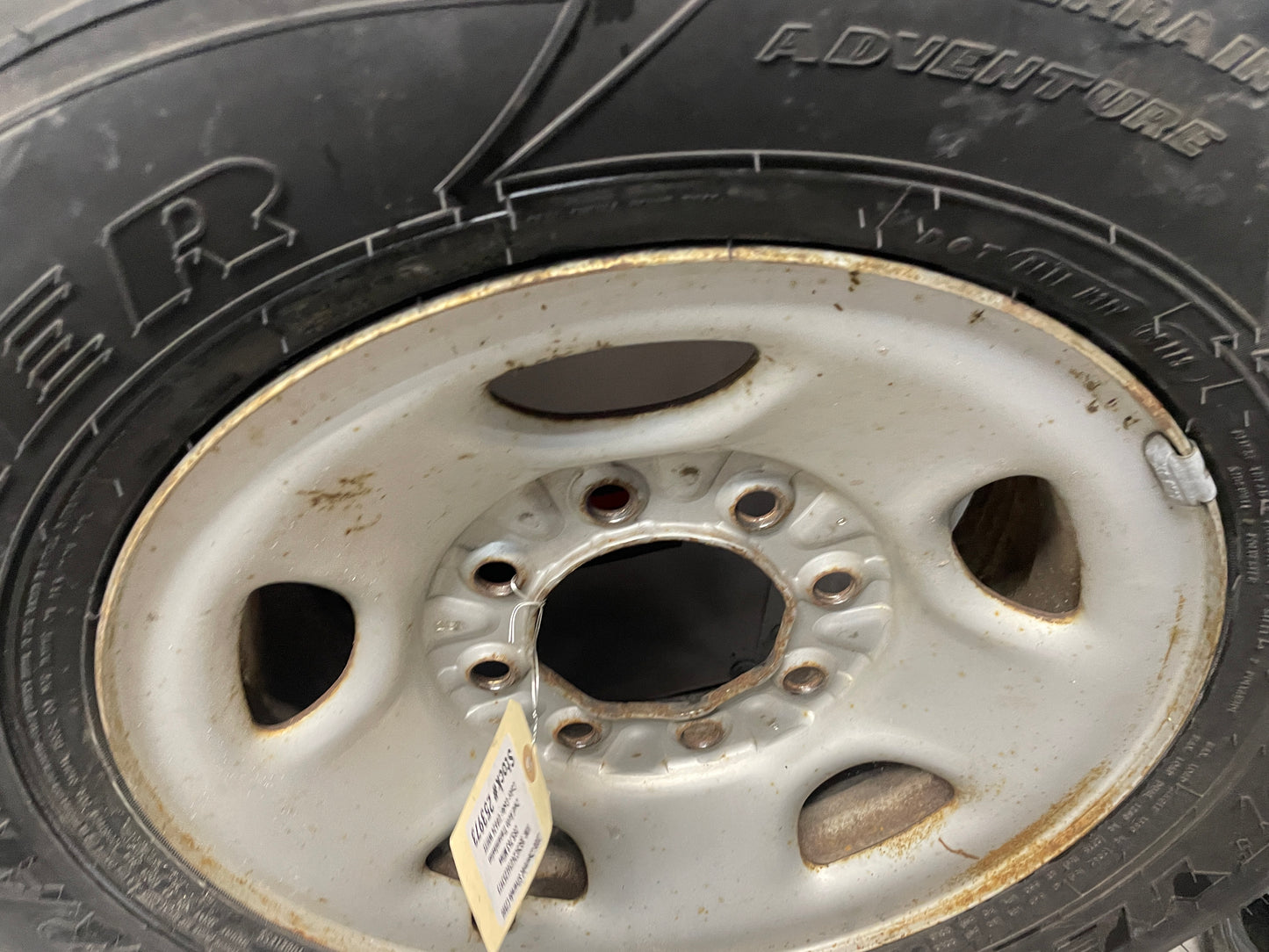 2006 Chevy Silverado C2500 Factory OEM Wheels & Tires - Day's Parts Yard