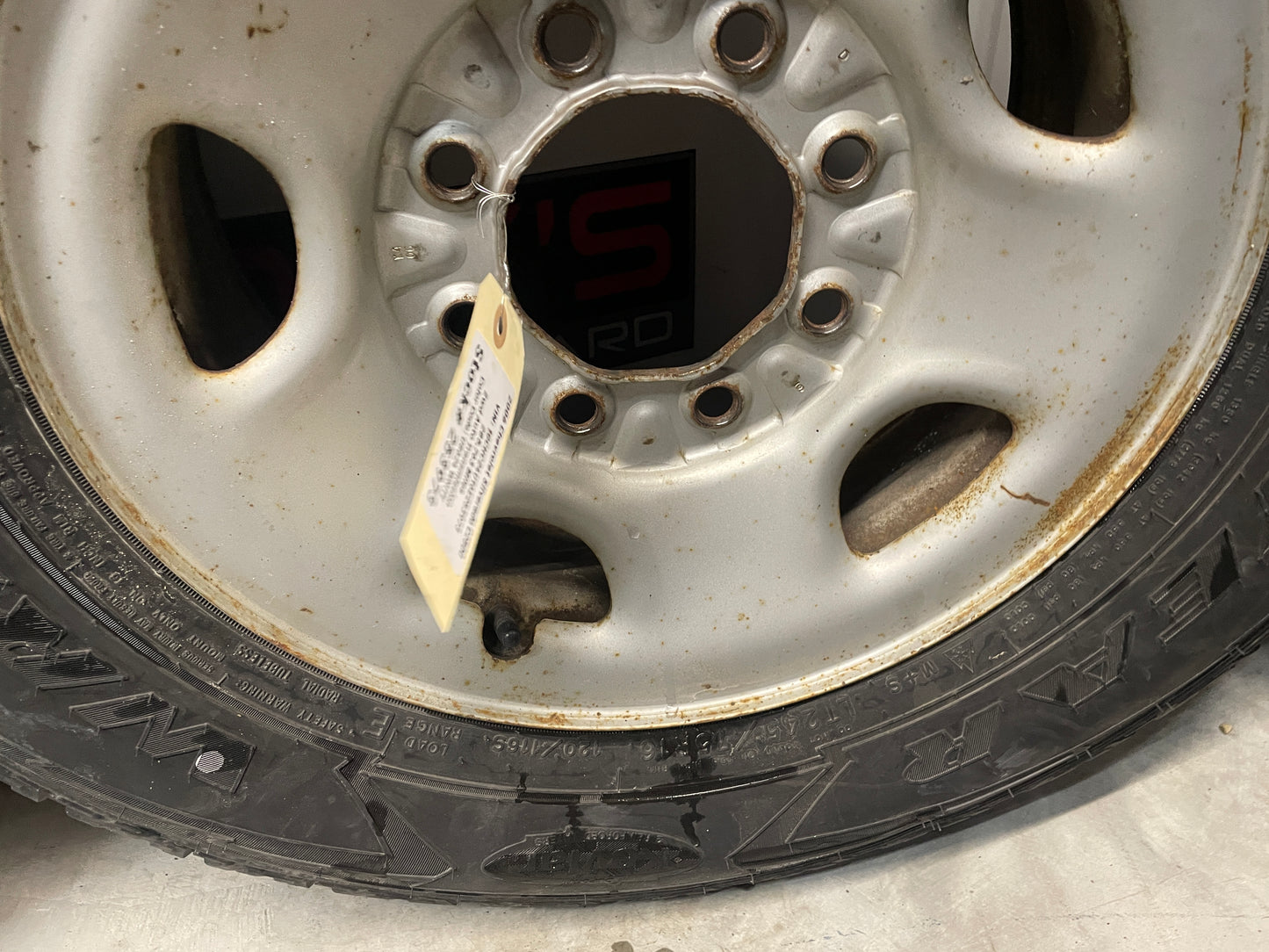 2006 Chevy Silverado C2500 Factory OEM Wheels & Tires - Day's Parts Yard