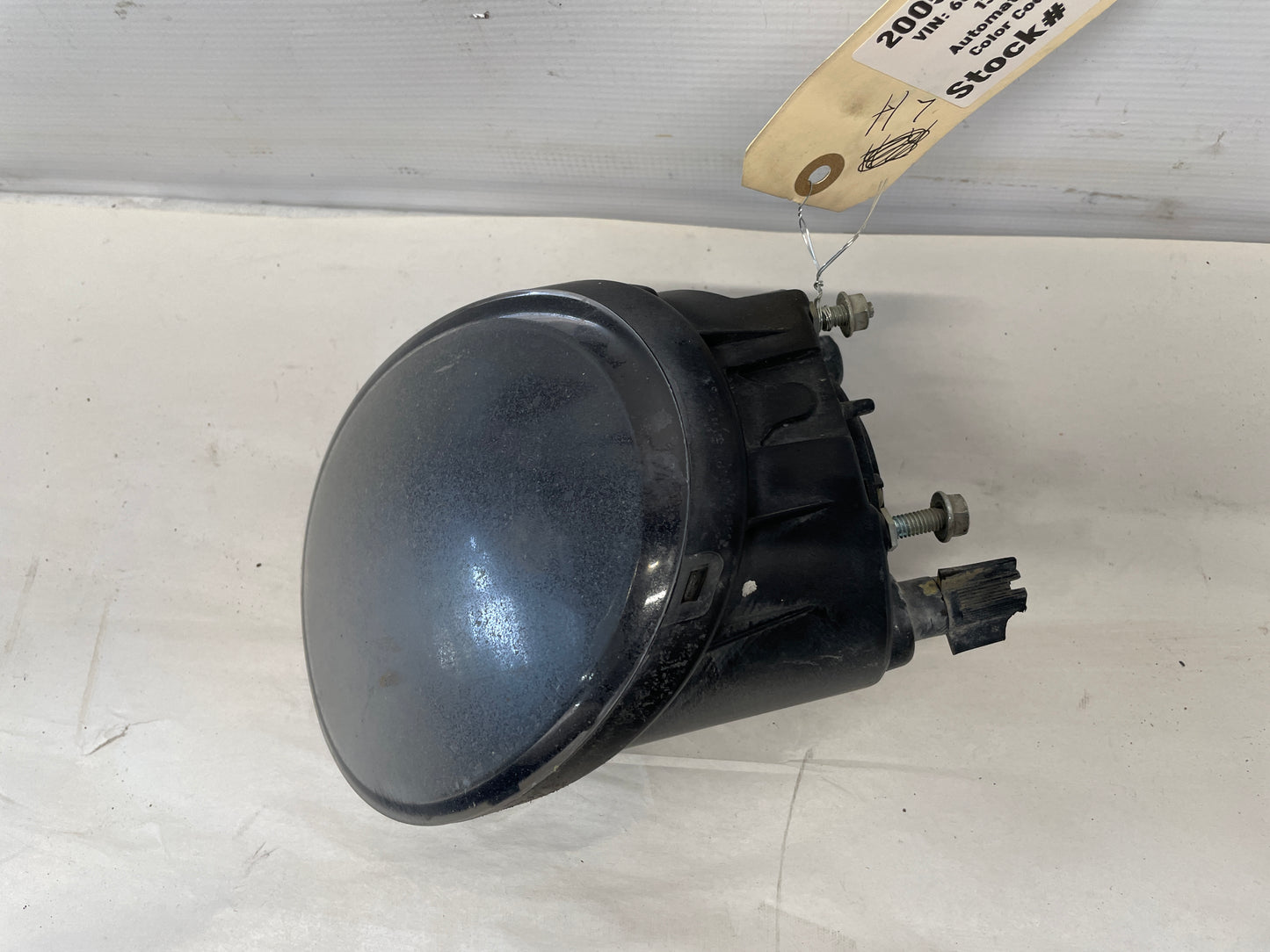 2005 Pontiac GTO LH Driver Front Bumper Fog Light OEM - Day's Parts Yard