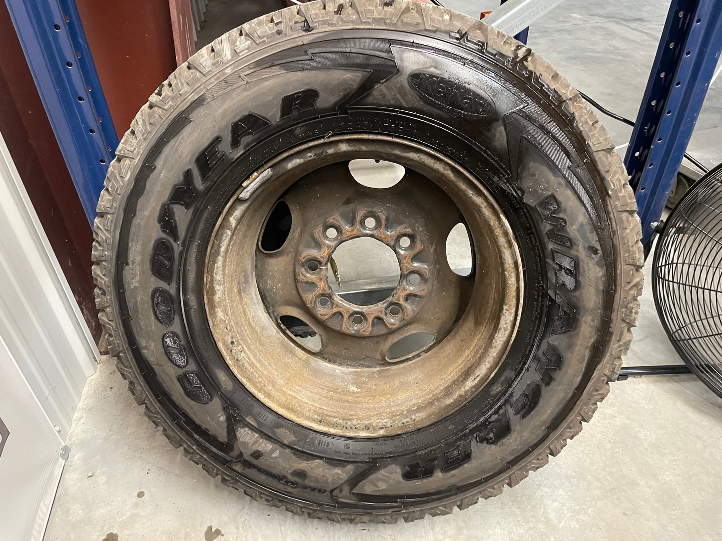 2006 Chevy Silverado C2500 Factory OEM Wheels & Tires - Day's Parts Yard